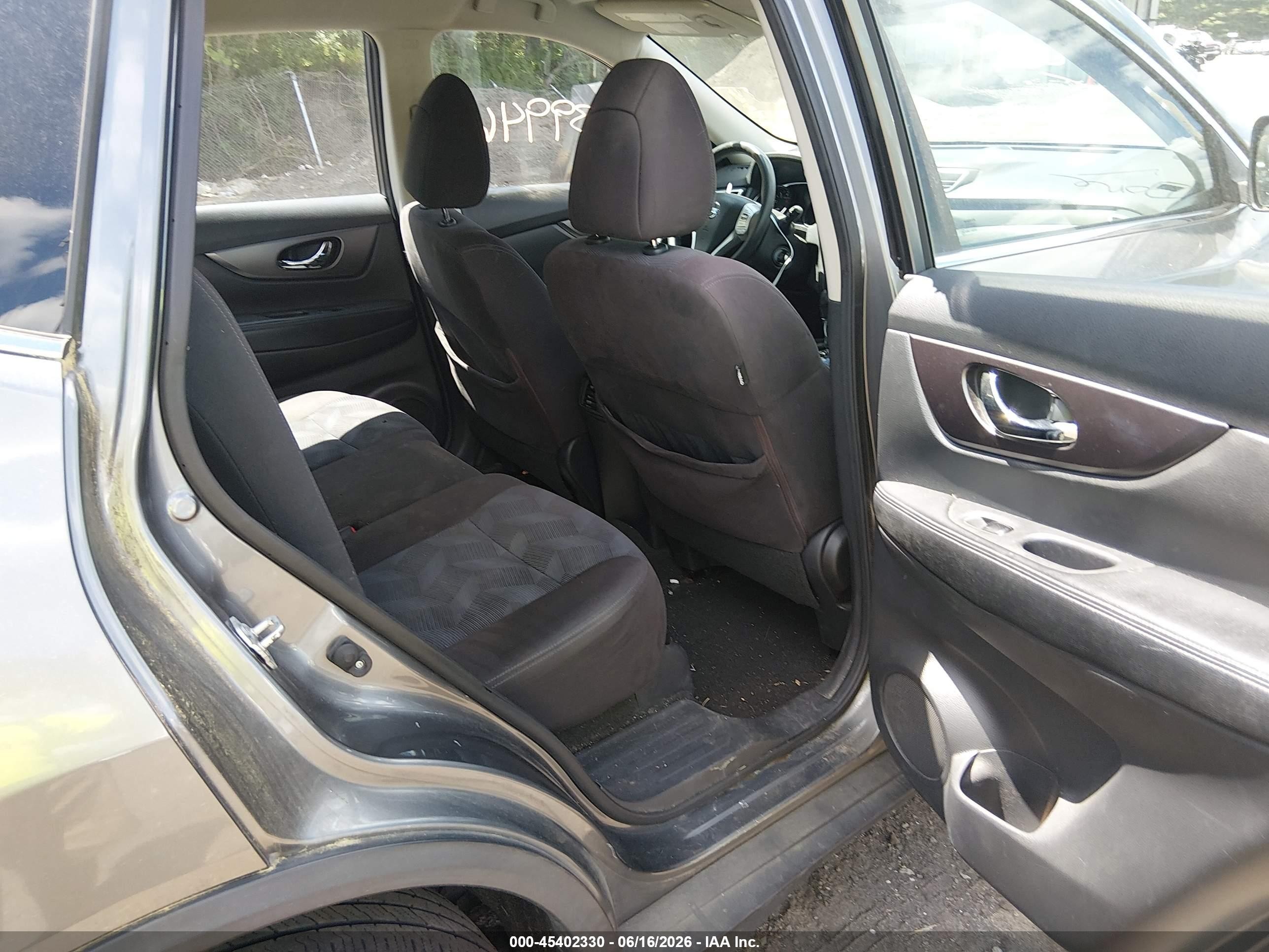 2015 Nissan Rogue S Gray vin: KNMAT2MV3FP576355