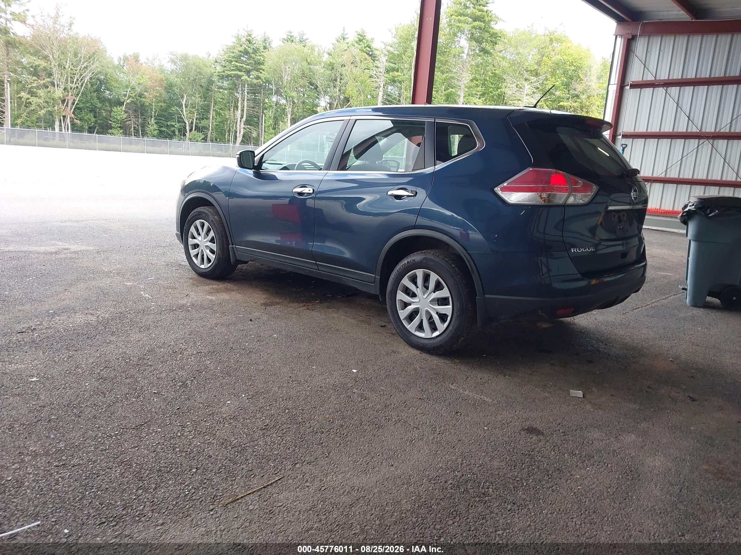 2015 Nissan Rogue S Blue vin: KNMAT2MV3FP582303