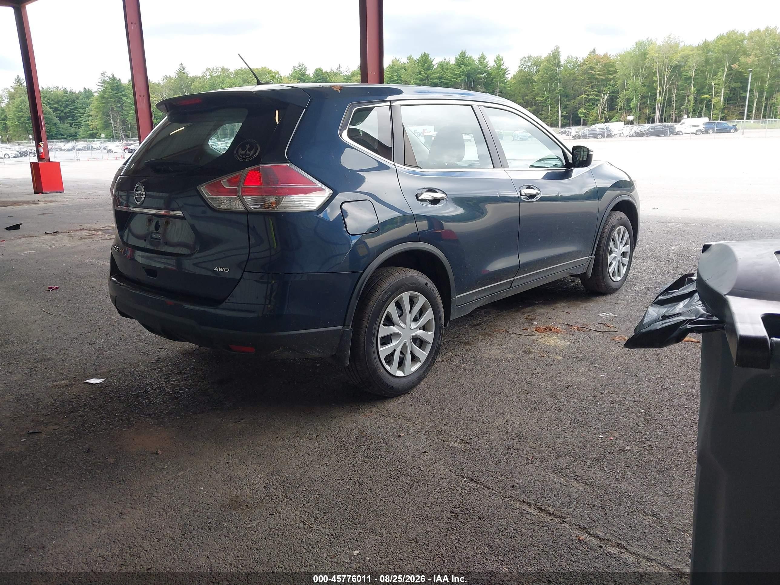 2015 Nissan Rogue S Blue vin: KNMAT2MV3FP582303