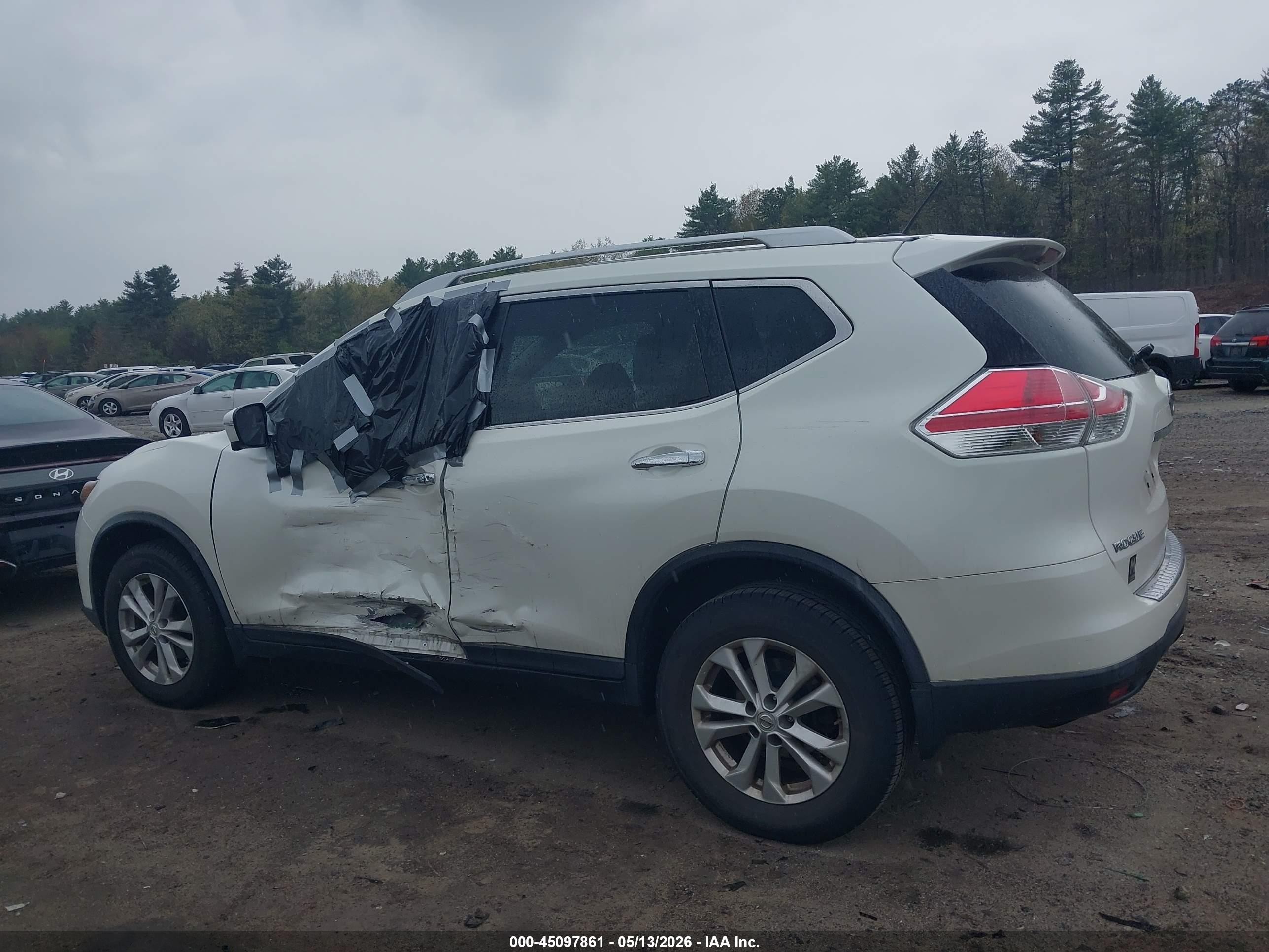 2015 Nissan Rogue Sv White vin: KNMAT2MV3FP590708