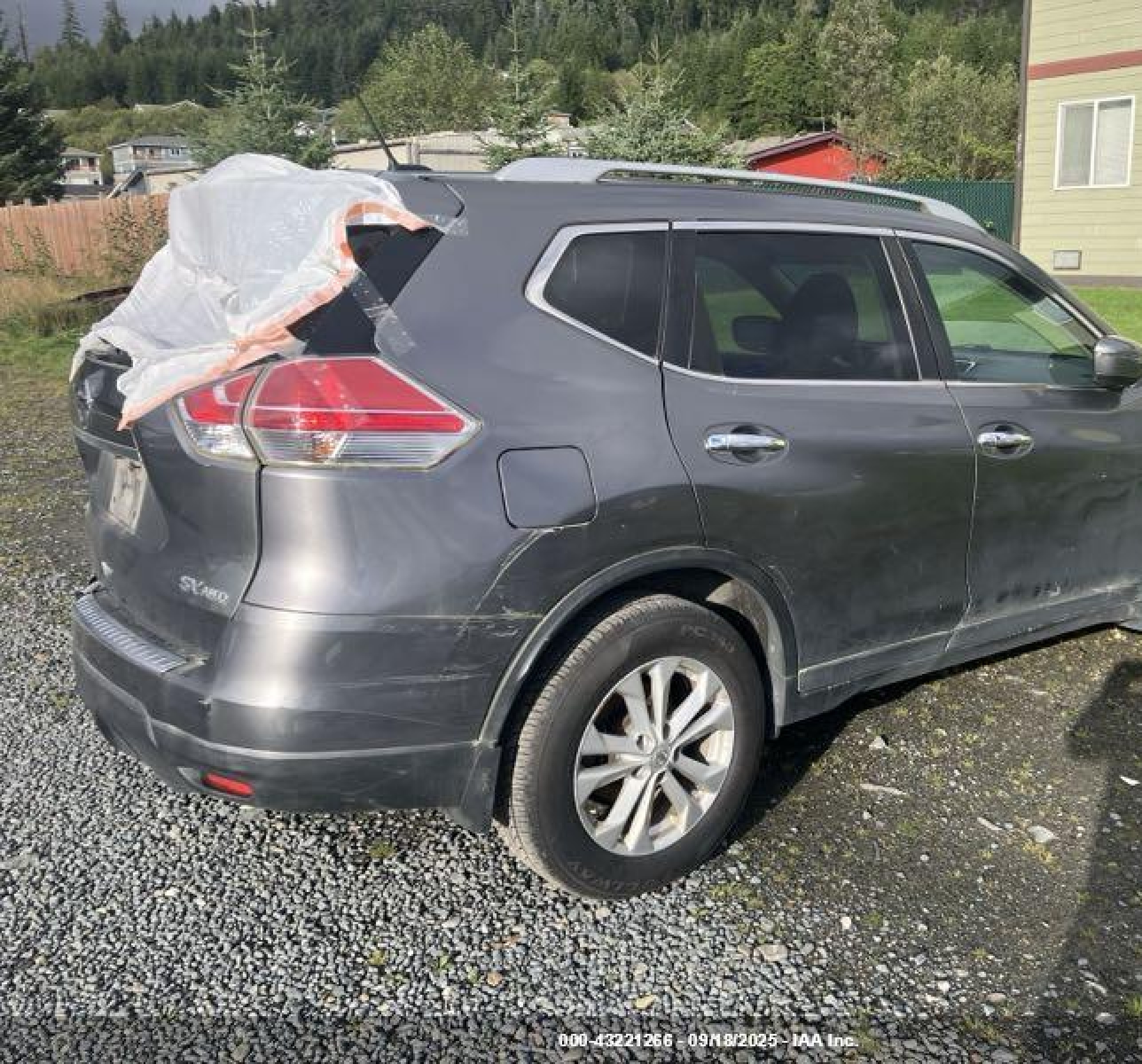 2016 Nissan Rogue Sv Gray vin: KNMAT2MV3GP627192