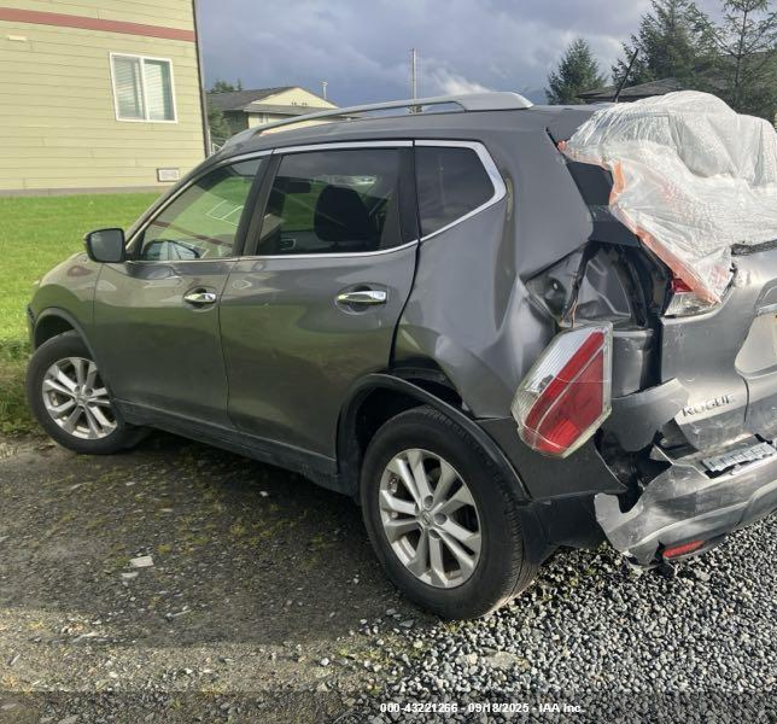2016 Nissan Rogue Sv Gray vin: KNMAT2MV3GP627192