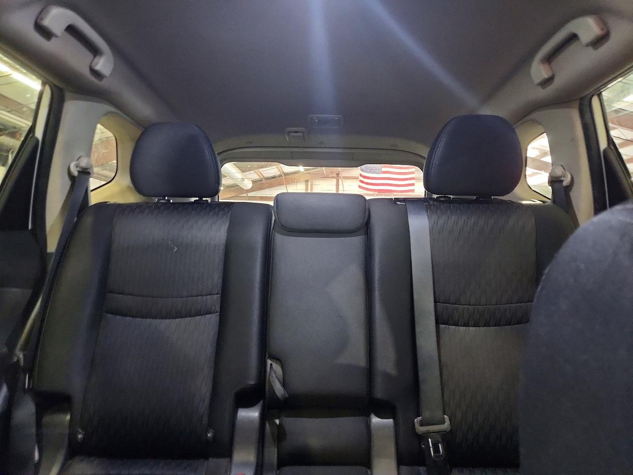 2018 Nissan Rogue Sv Белый vin: KNMAT2MV3JP531196