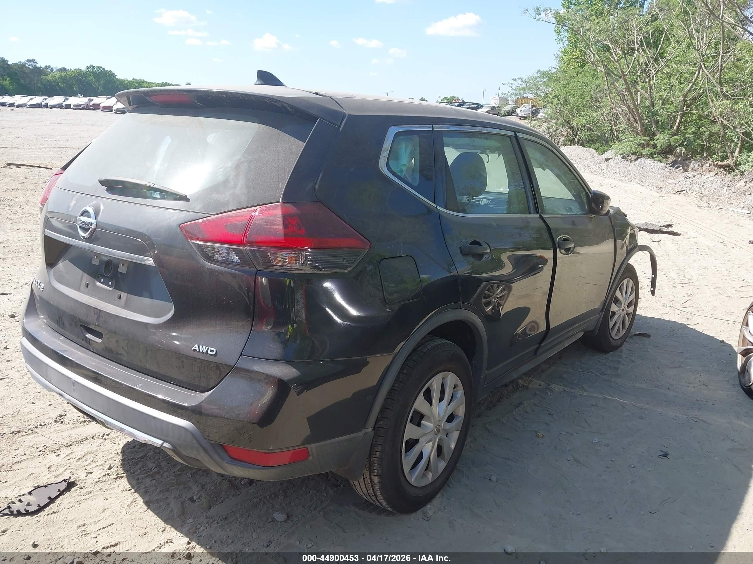 2018 Nissan Rogue S Черный vin: KNMAT2MV3JP604681