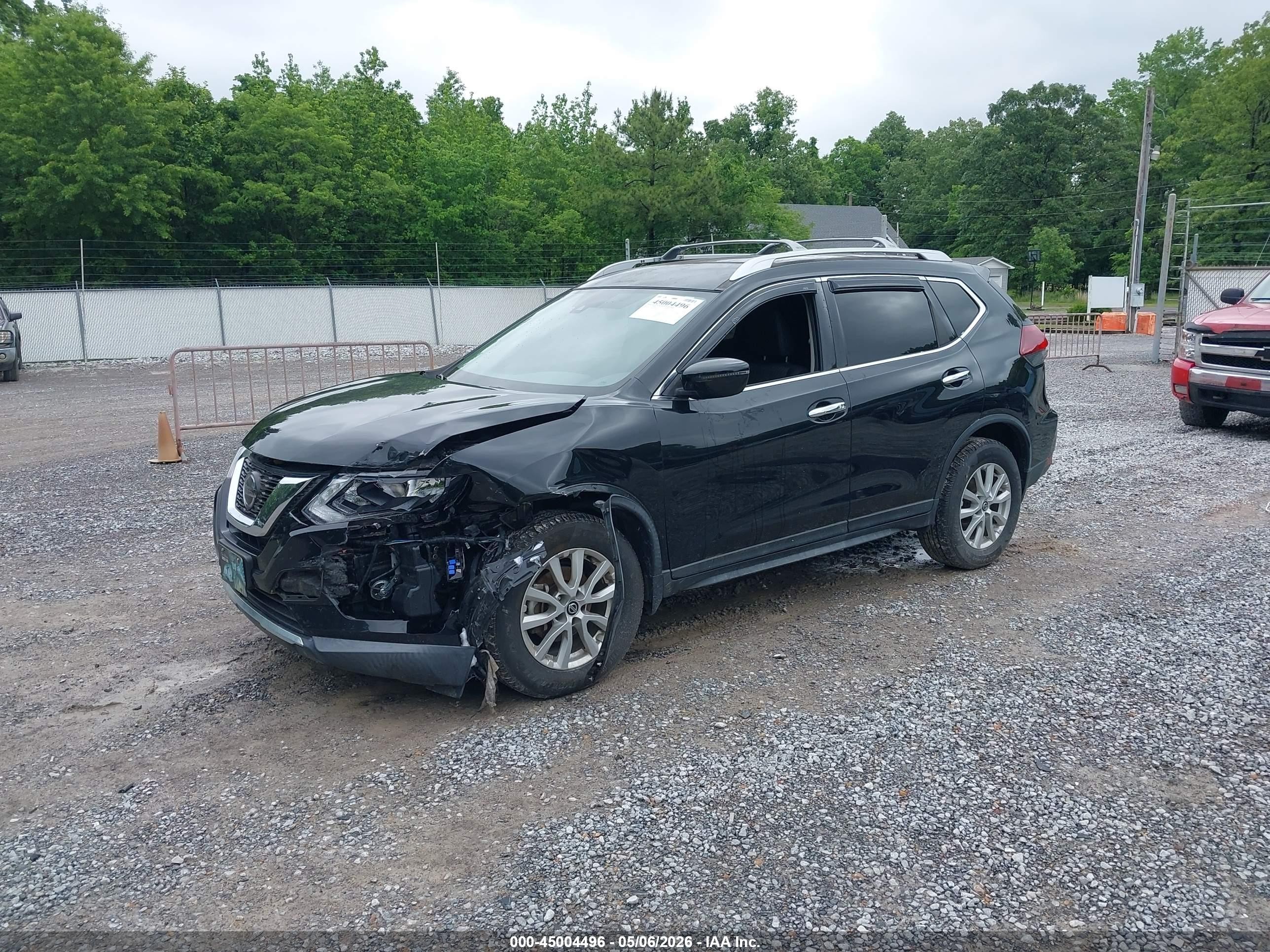 2019 Nissan Rogue Sv Черный vin: KNMAT2MV3KP546086
