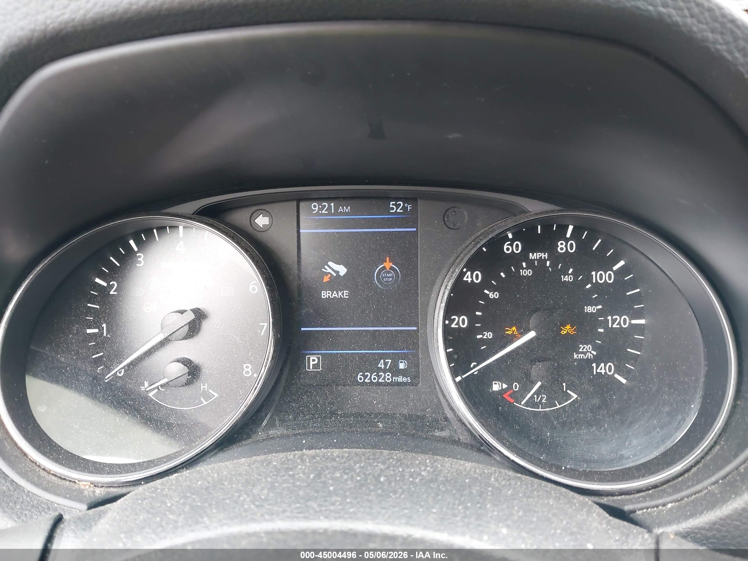 2019 Nissan Rogue Sv Черный vin: KNMAT2MV3KP546086