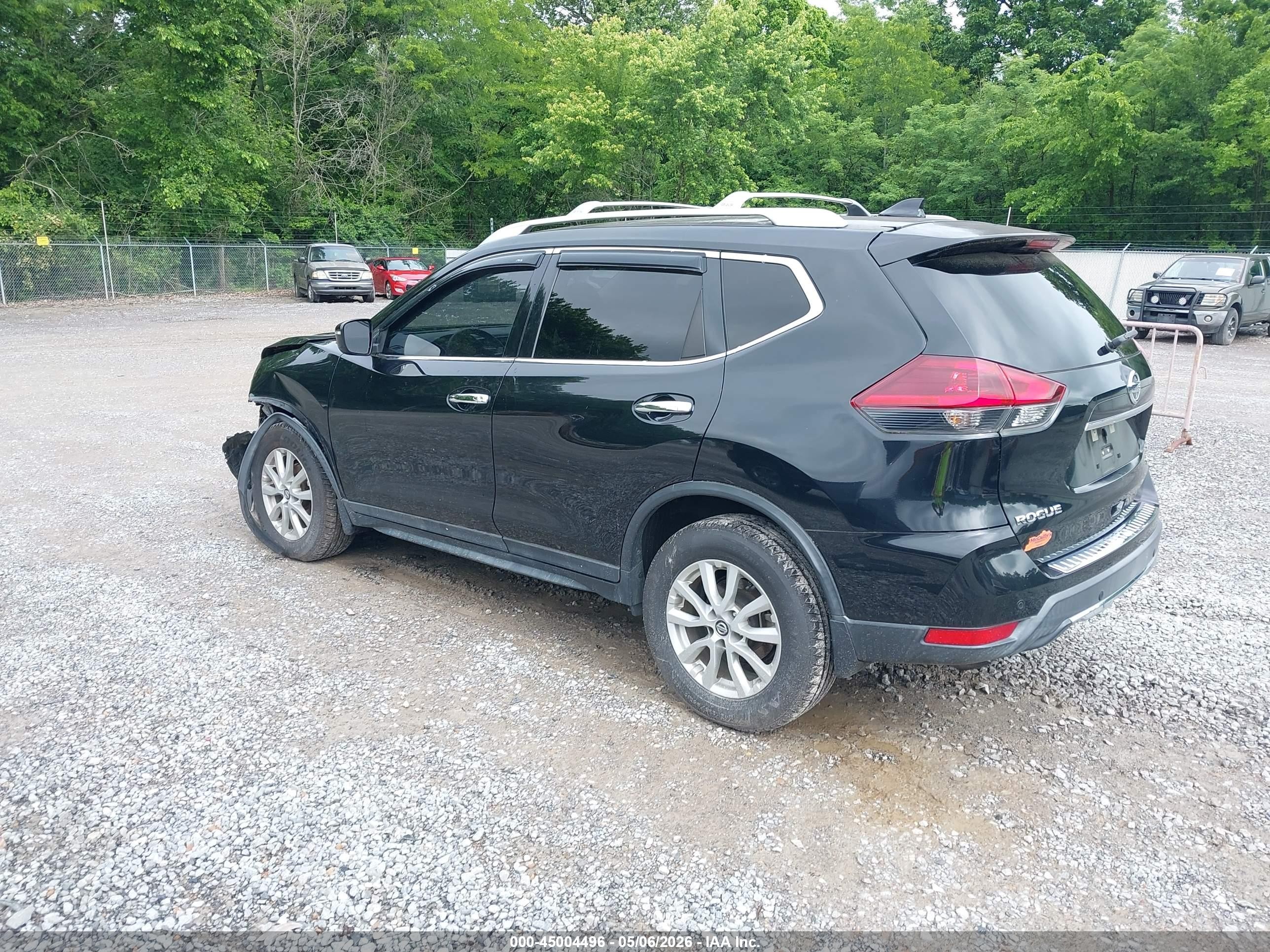 2019 Nissan Rogue Sv Черный vin: KNMAT2MV3KP546086