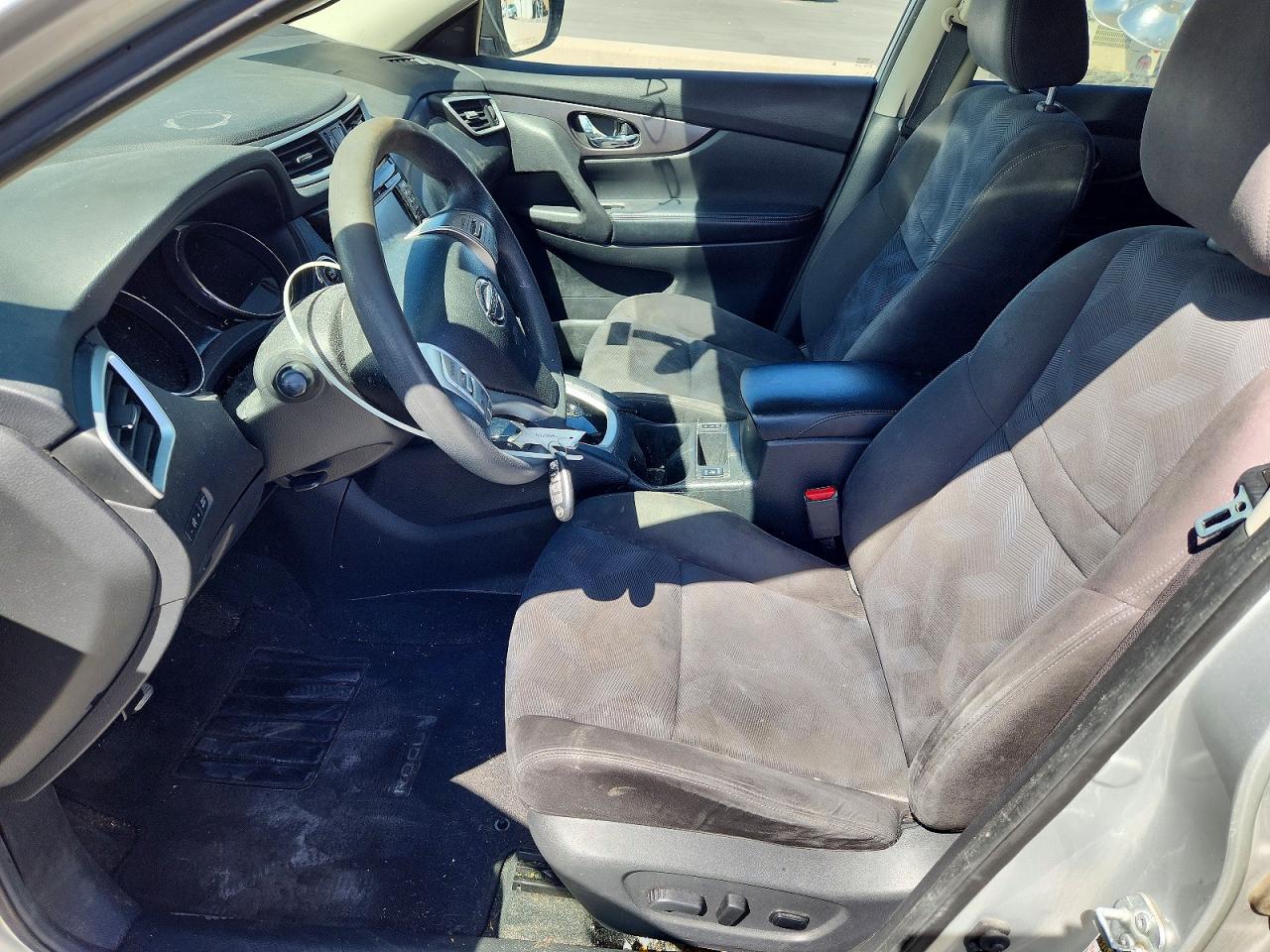 2015 Nissan Rogue Sv Серебряный vin: KNMAT2MV4FP506170