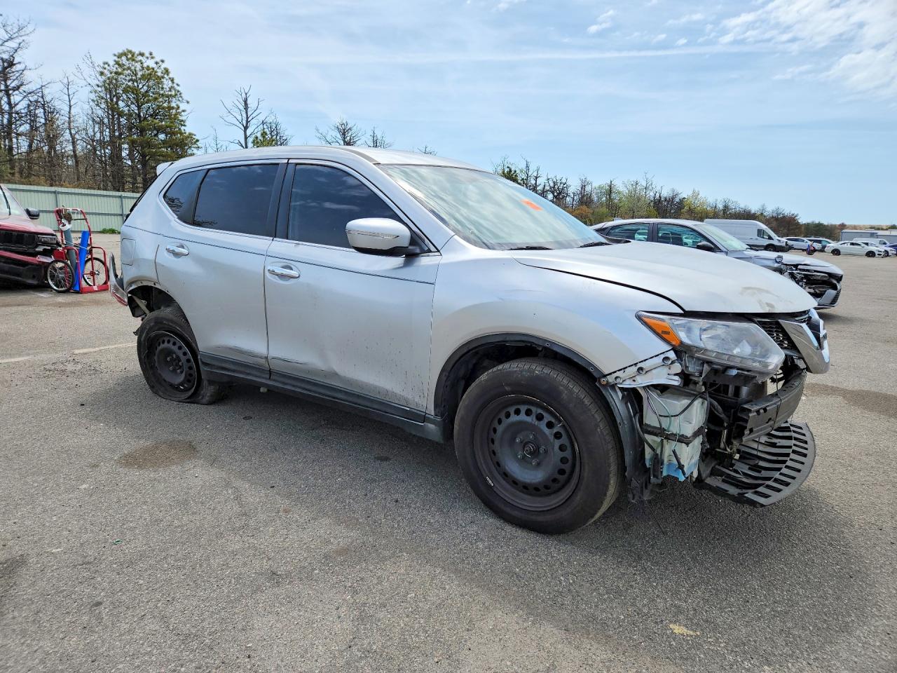 2015 Nissan Rogue S Silver vin: KNMAT2MV4FP521879