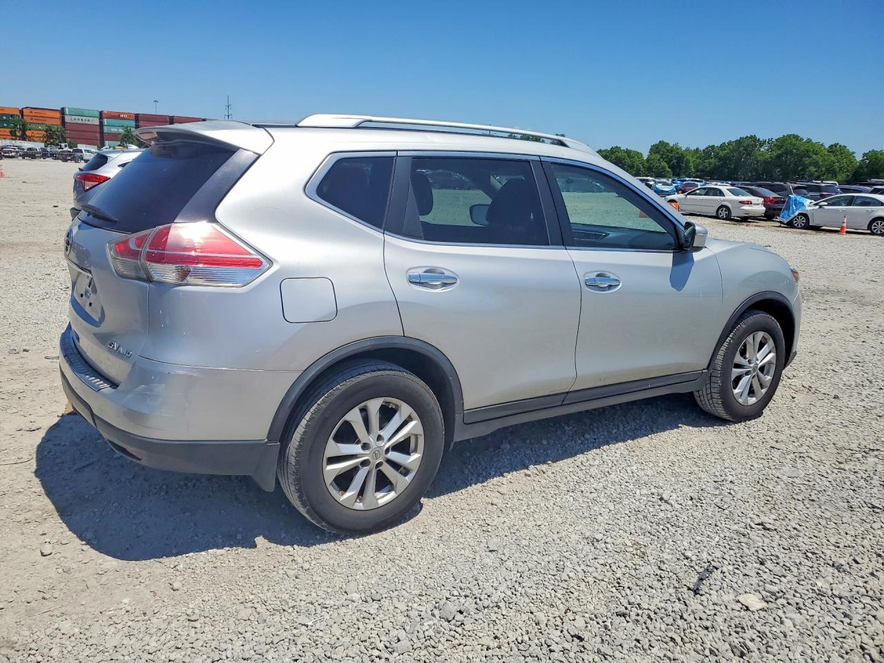 2015 Nissan Rogue Sv Silver vin: KNMAT2MV4FP563355