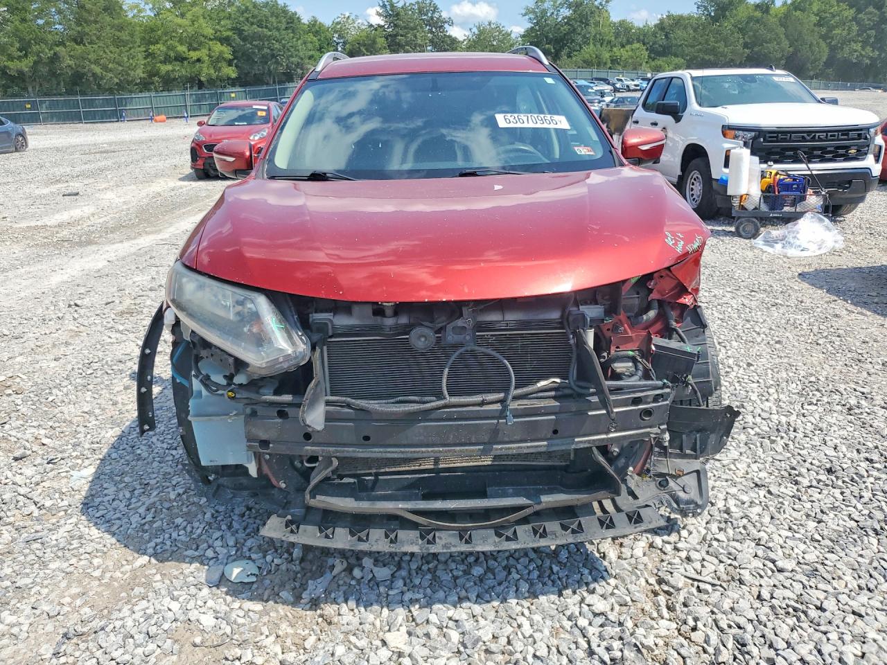 2015 Nissan Rogue Sv Maroon vin: KNMAT2MV4FP568572