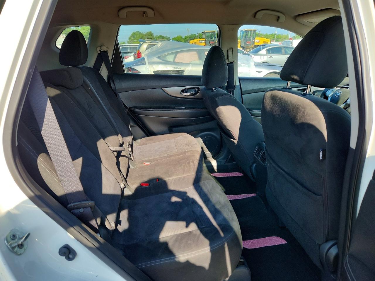 2015 Nissan Rogue Sv White vin: KNMAT2MV4FP573500