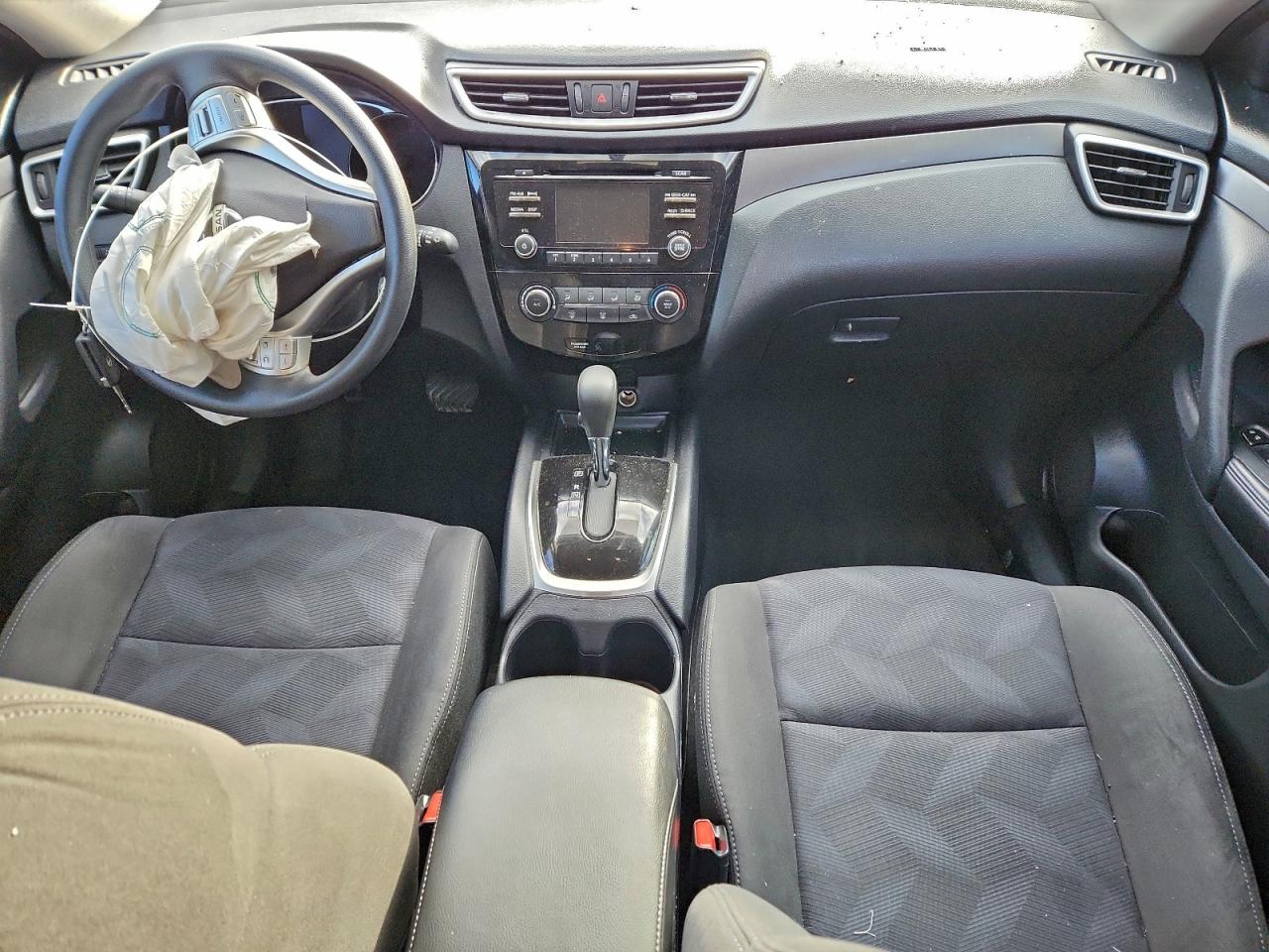 2015 Nissan Rogue S Red vin: KNMAT2MV4FP581631