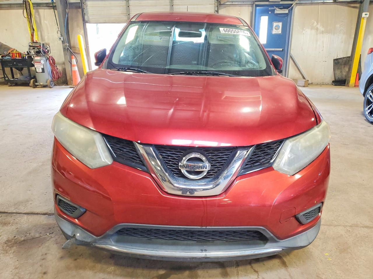 2015 Nissan Rogue S Красный vin: KNMAT2MV4FP583315
