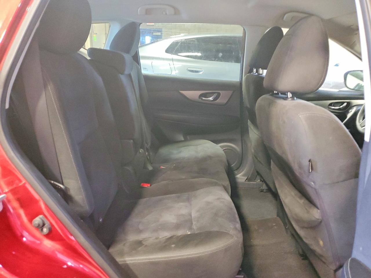 2015 Nissan Rogue S Красный vin: KNMAT2MV4FP583315