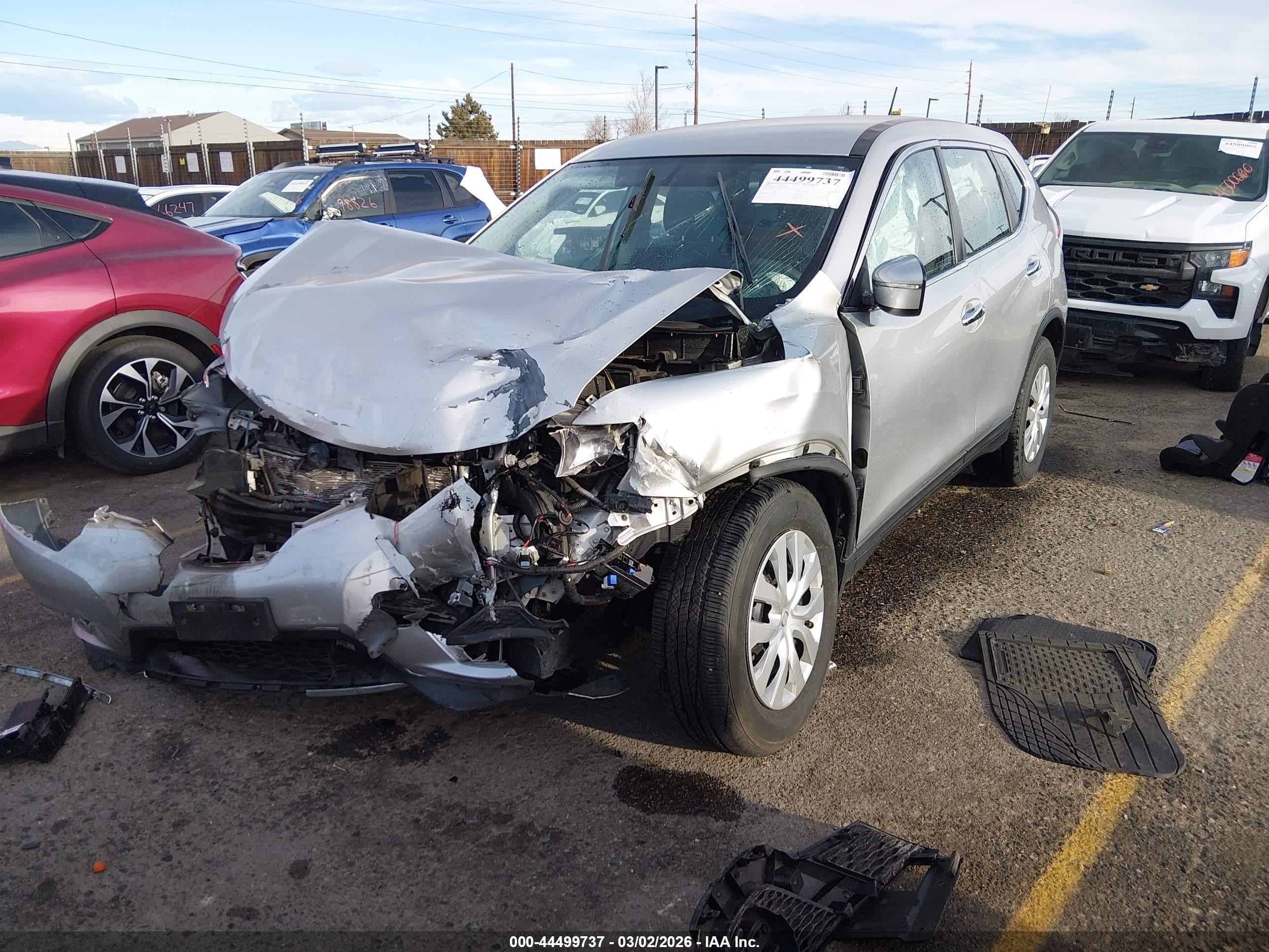 2015 Nissan Rogue S Silver vin: KNMAT2MV4FP591513