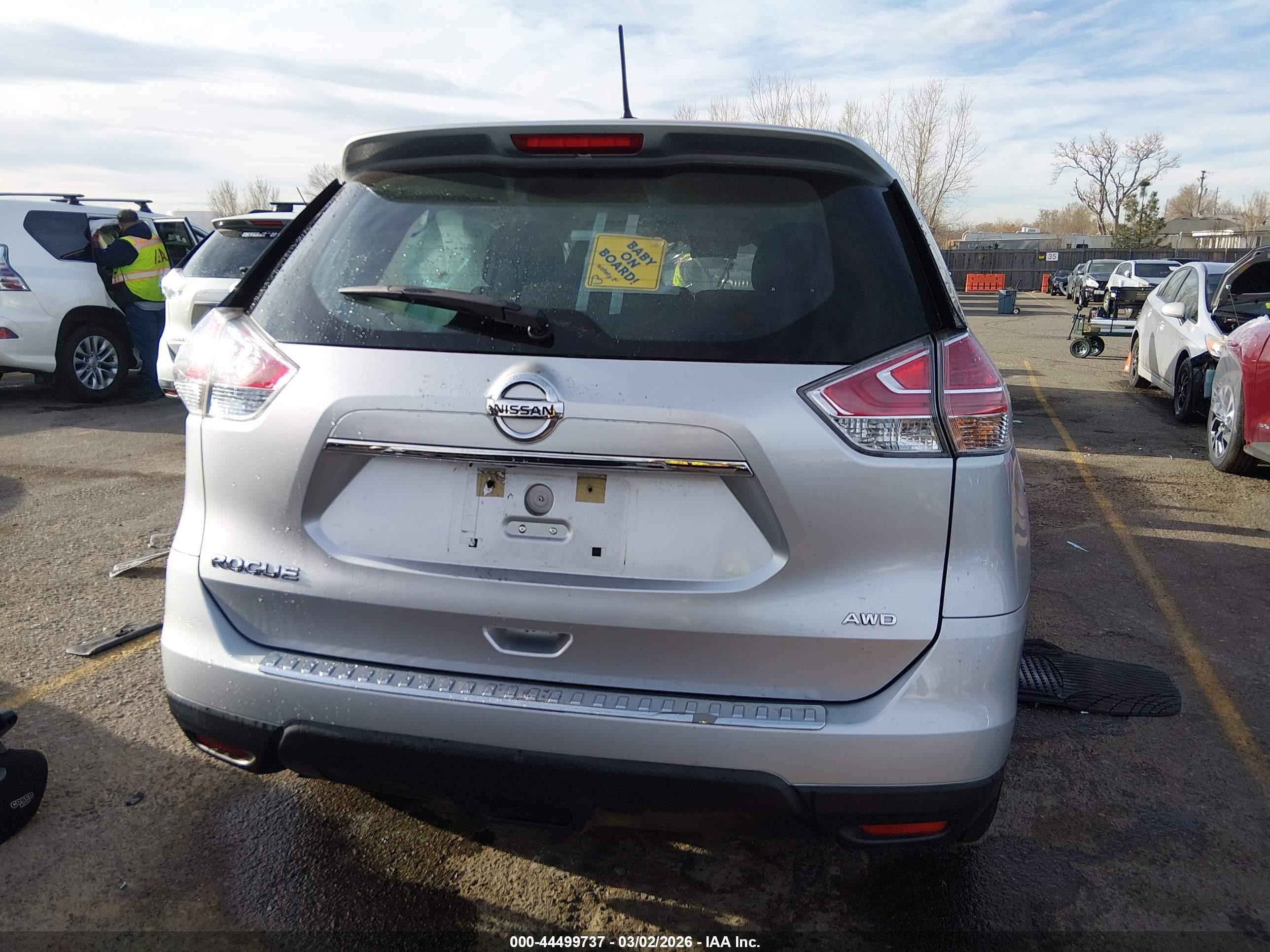 2015 Nissan Rogue S Silver vin: KNMAT2MV4FP591513