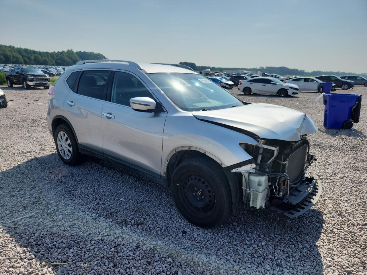 2016 Nissan Rogue S Silver vin: KNMAT2MV4GP633597
