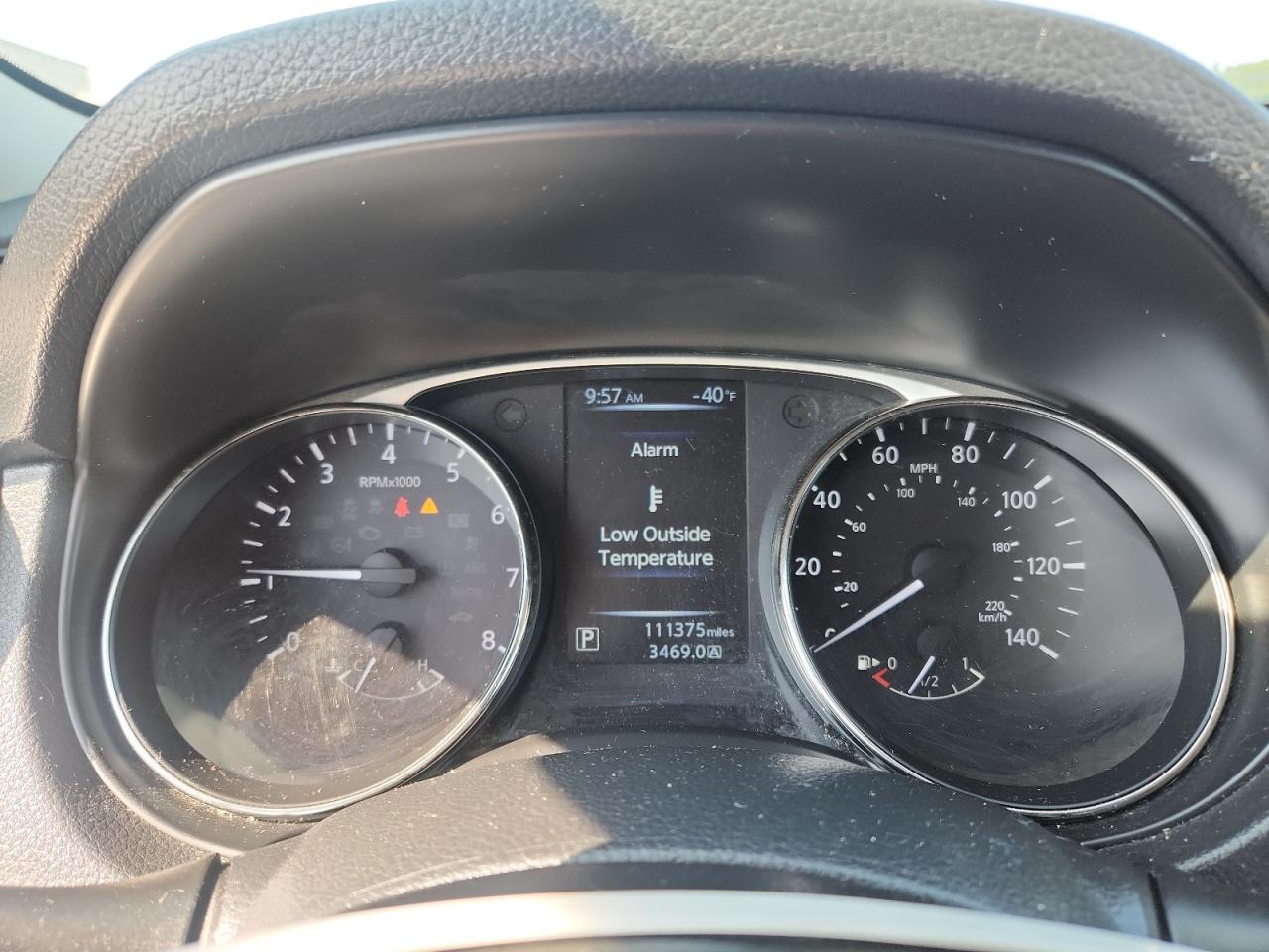 2016 Nissan Rogue S Silver vin: KNMAT2MV4GP633597