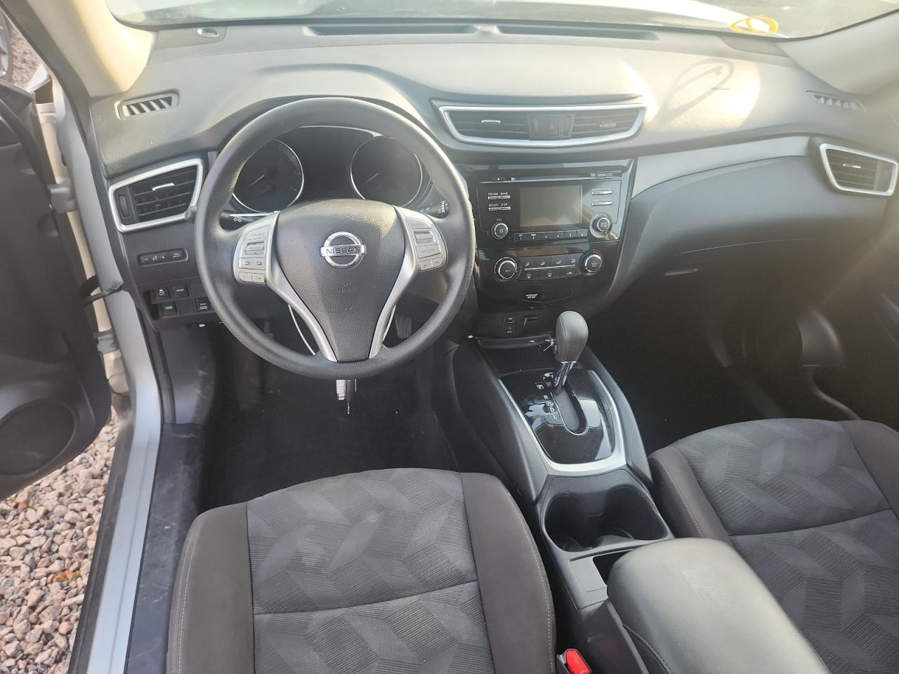 2016 Nissan Rogue S Silver vin: KNMAT2MV4GP633597