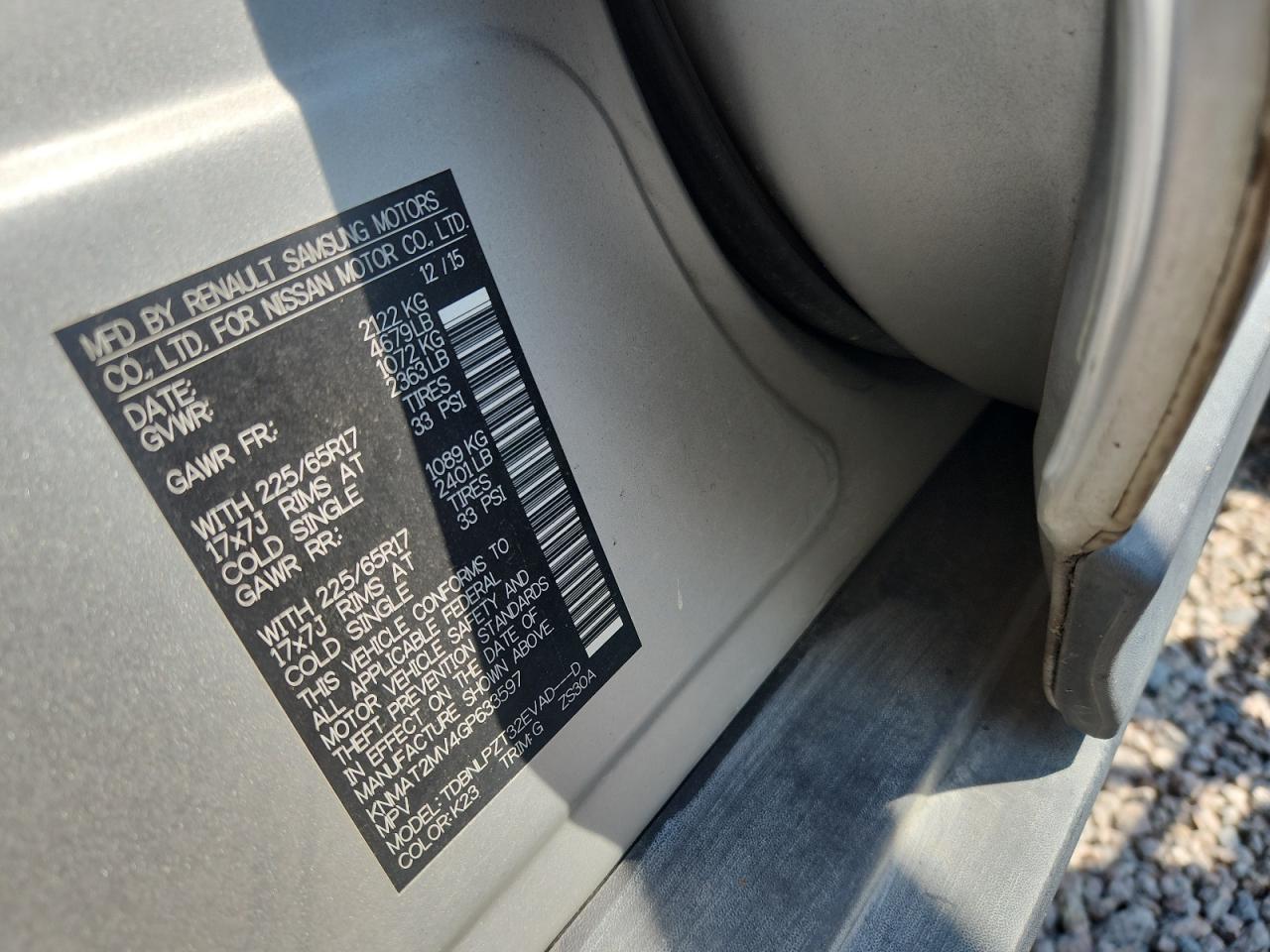 2016 Nissan Rogue S Silver vin: KNMAT2MV4GP633597
