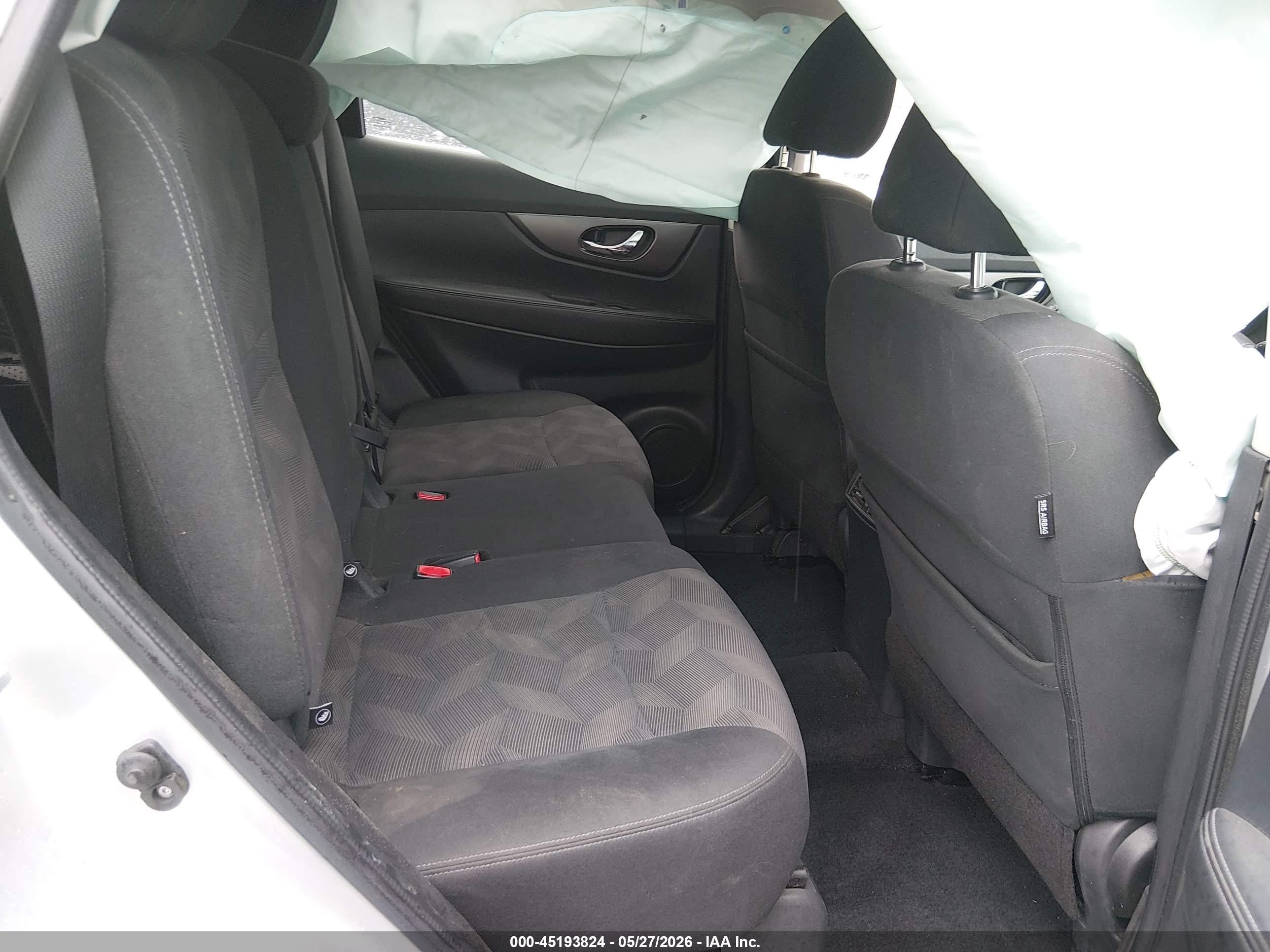 2016 Nissan Rogue Sv Silver vin: KNMAT2MV4GP736244