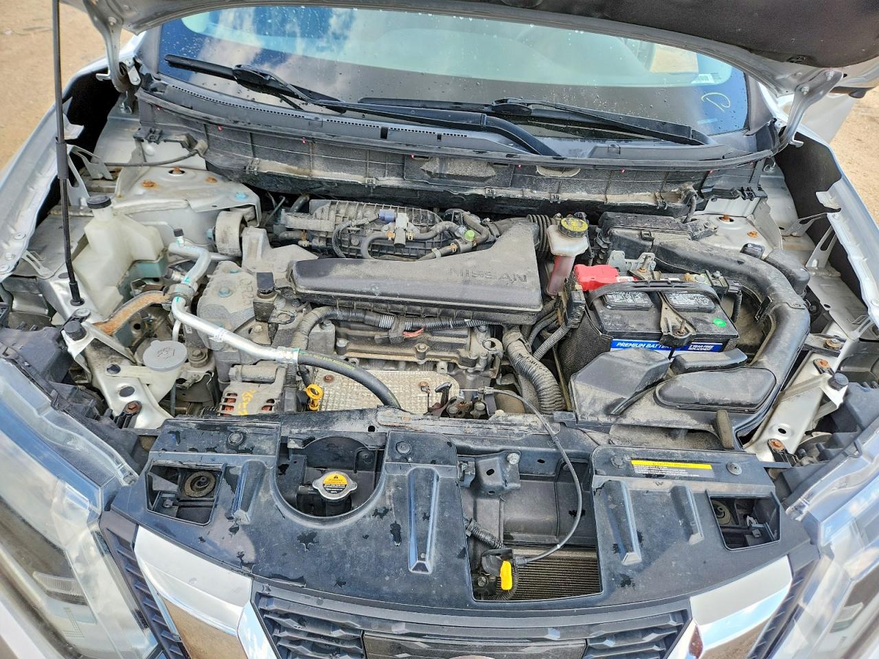 2017 Nissan Rogue Sv Silver vin: KNMAT2MV4HP598142