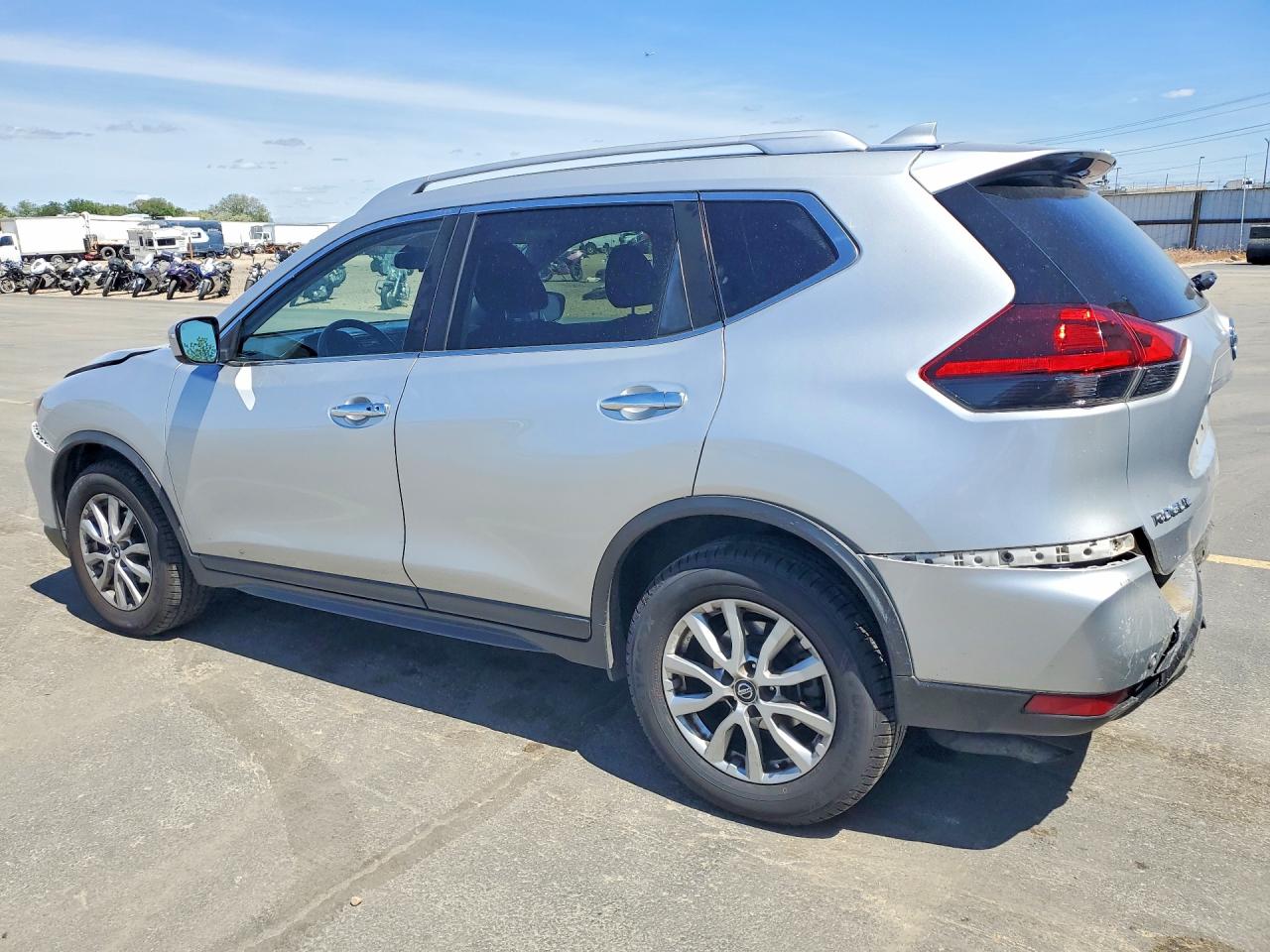 2019 Nissan Rogue Sv Silver vin: KNMAT2MV4KP507510