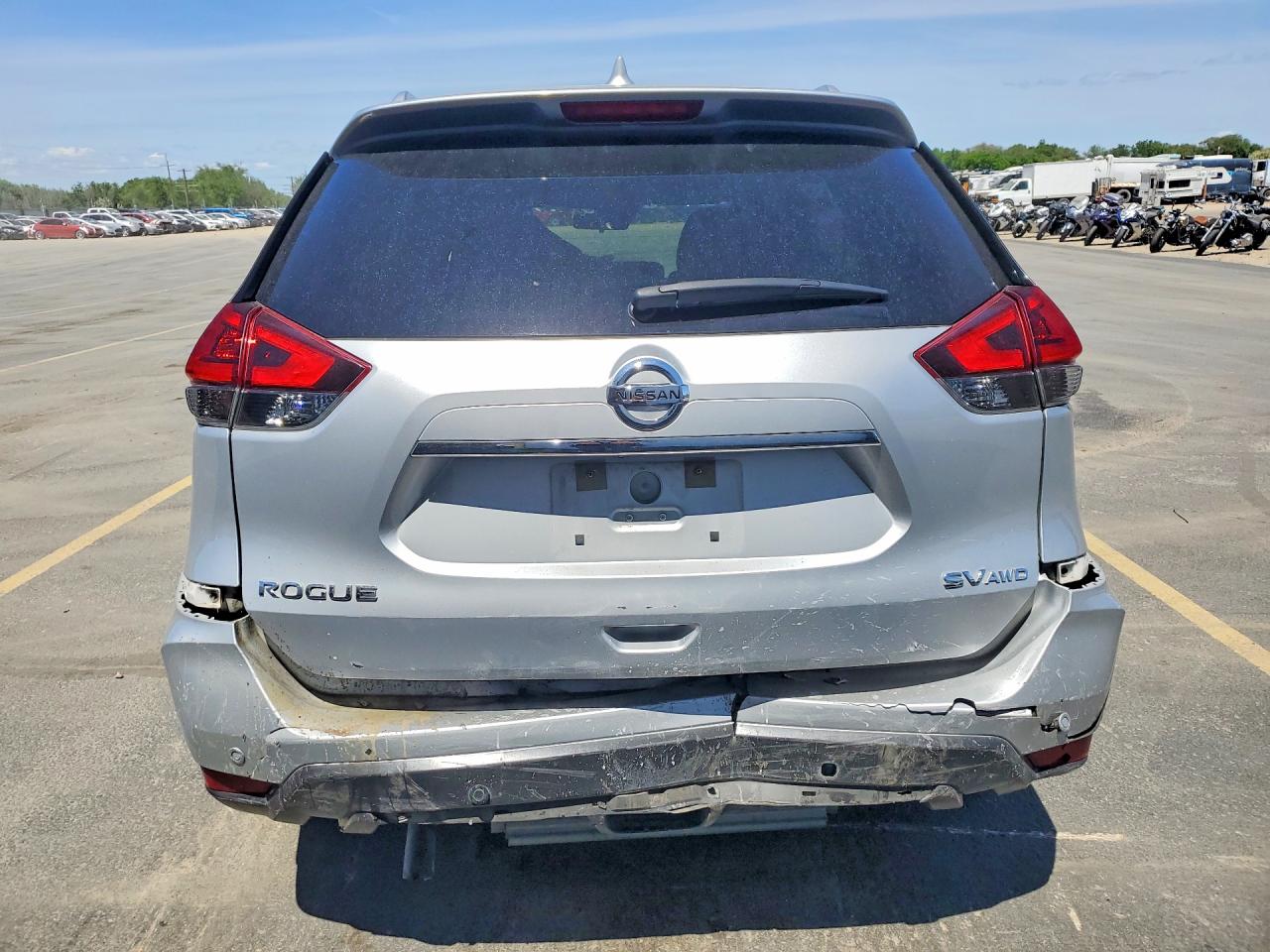 2019 Nissan Rogue Sv Silver vin: KNMAT2MV4KP507510