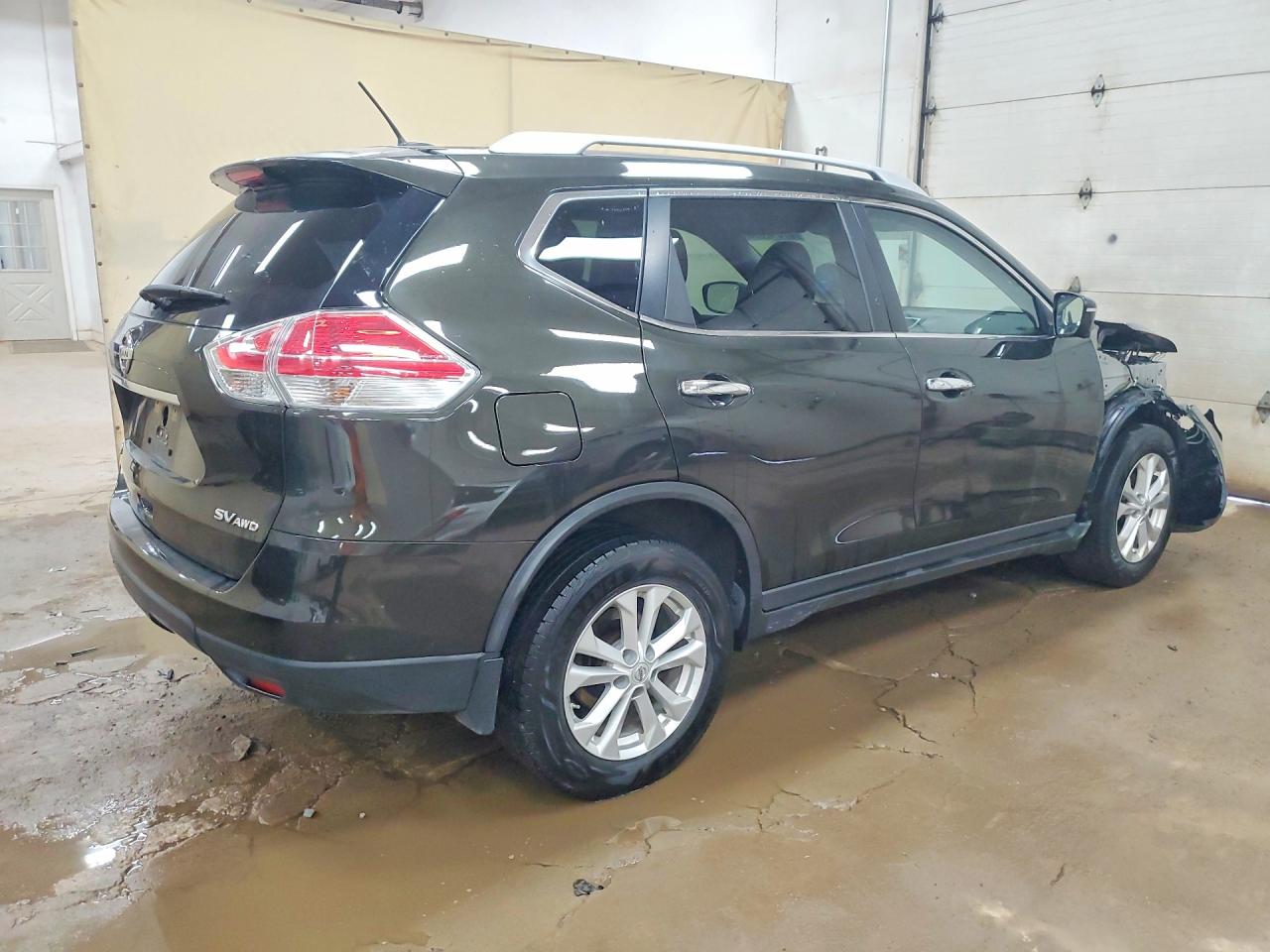 2015 Nissan Rogue Sv Brown vin: KNMAT2MV5FP503245