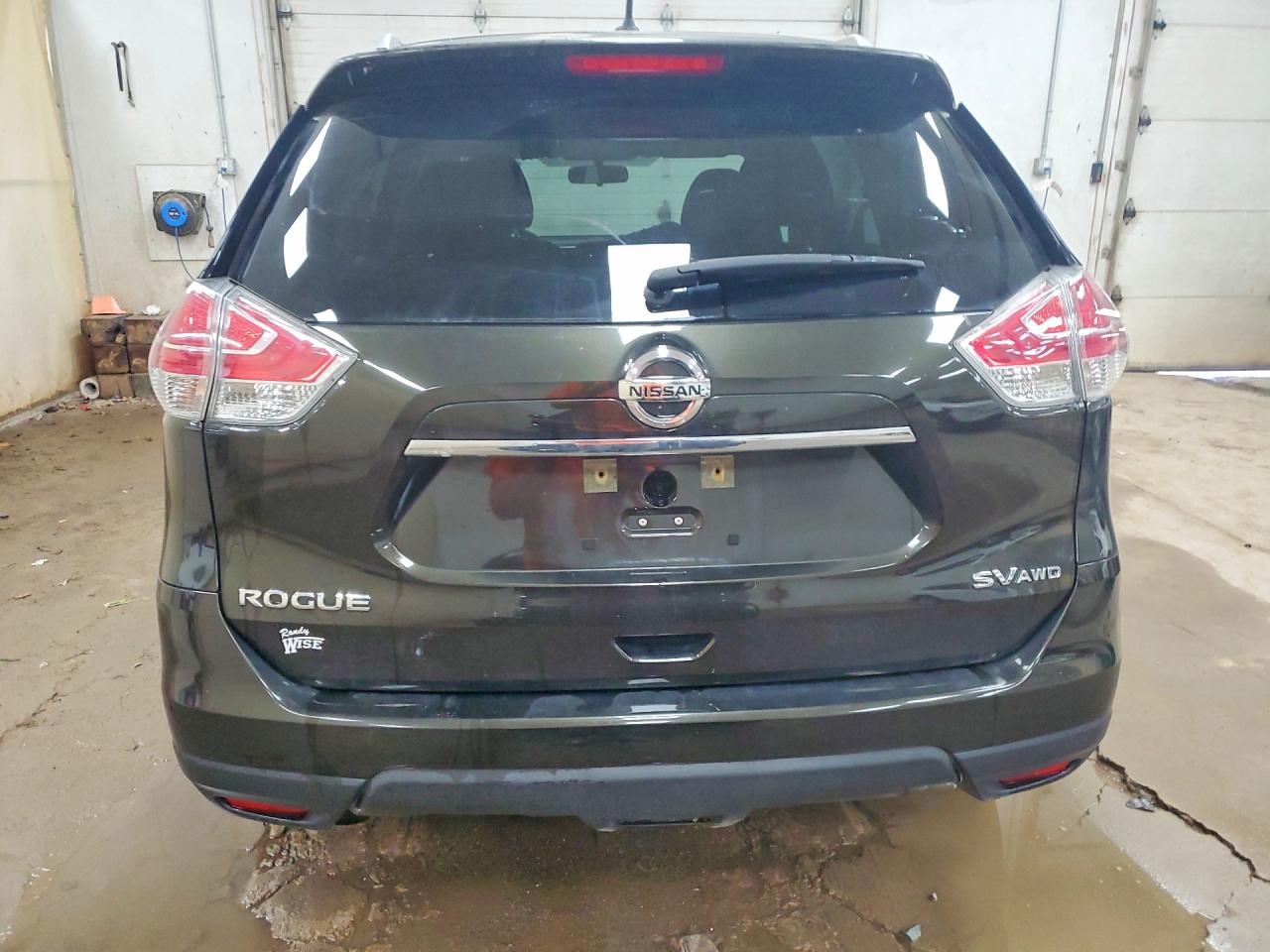 2015 Nissan Rogue Sv Brown vin: KNMAT2MV5FP503245