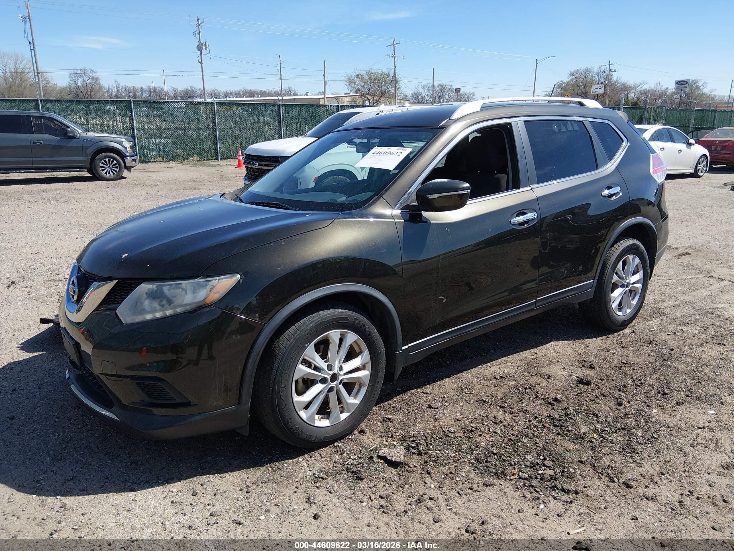 2015 Nissan Rogue Sv Brown vin: KNMAT2MV5FP514780