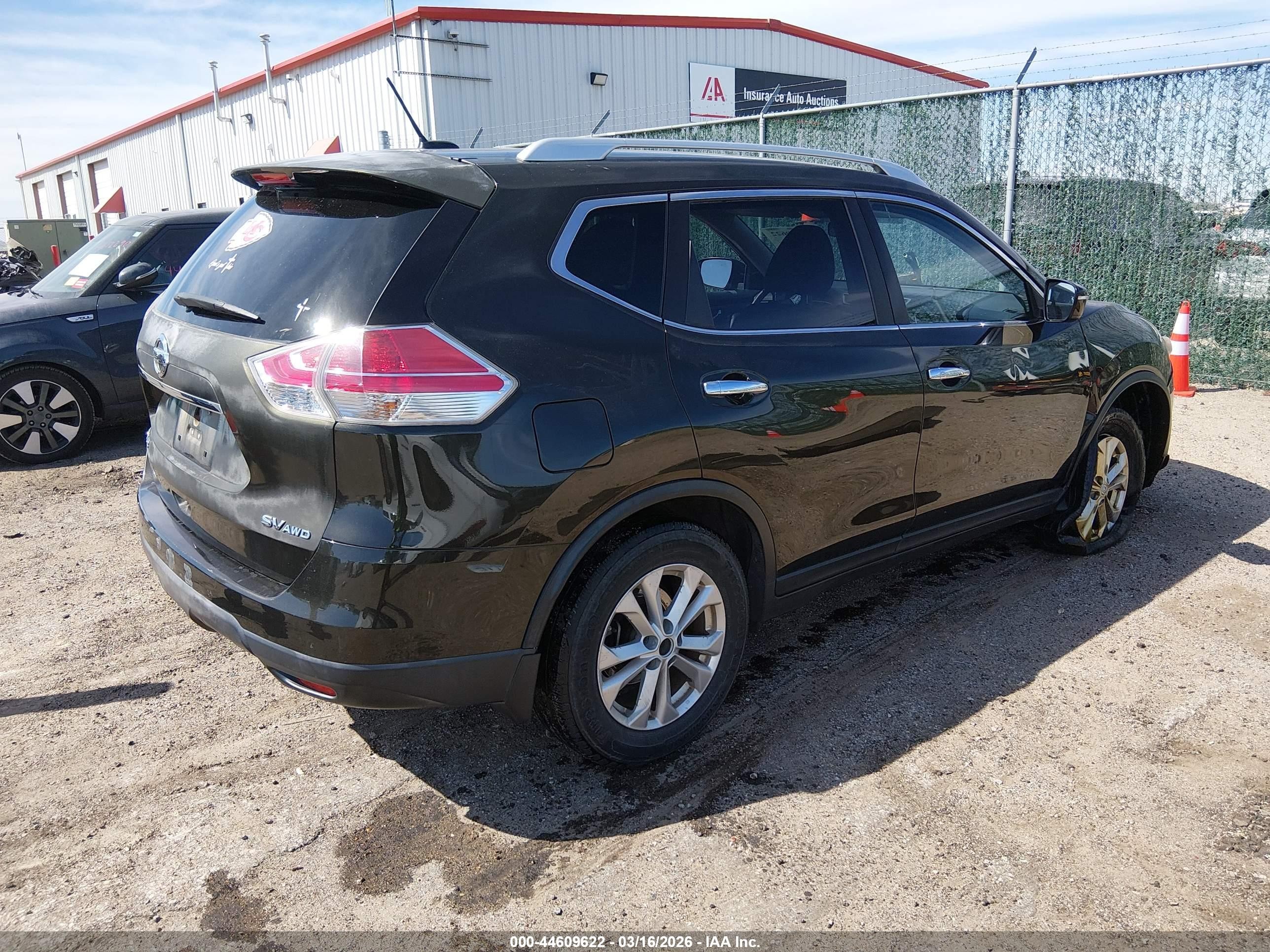 2015 Nissan Rogue Sv Brown vin: KNMAT2MV5FP514780