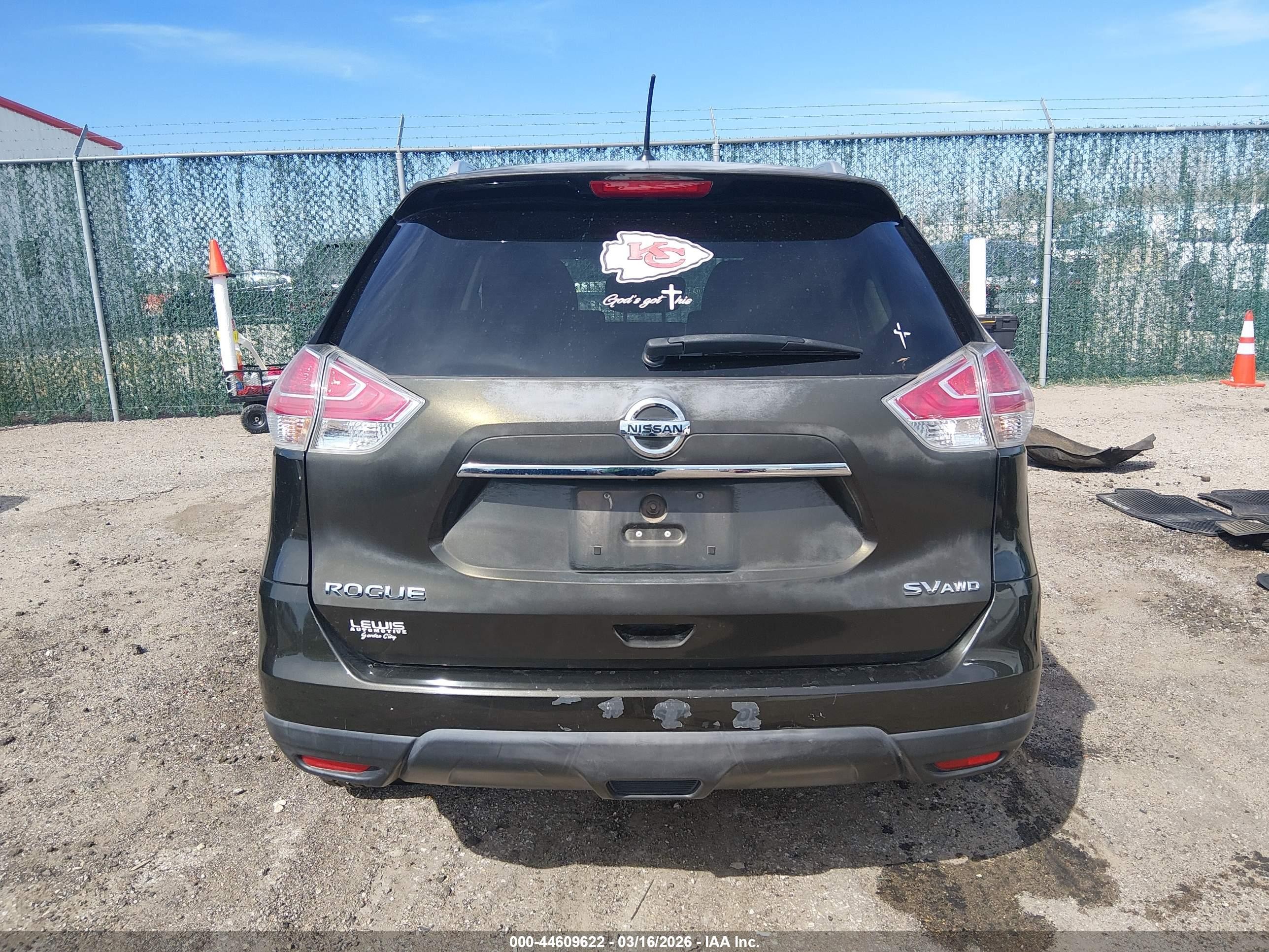 2015 Nissan Rogue Sv Brown vin: KNMAT2MV5FP514780