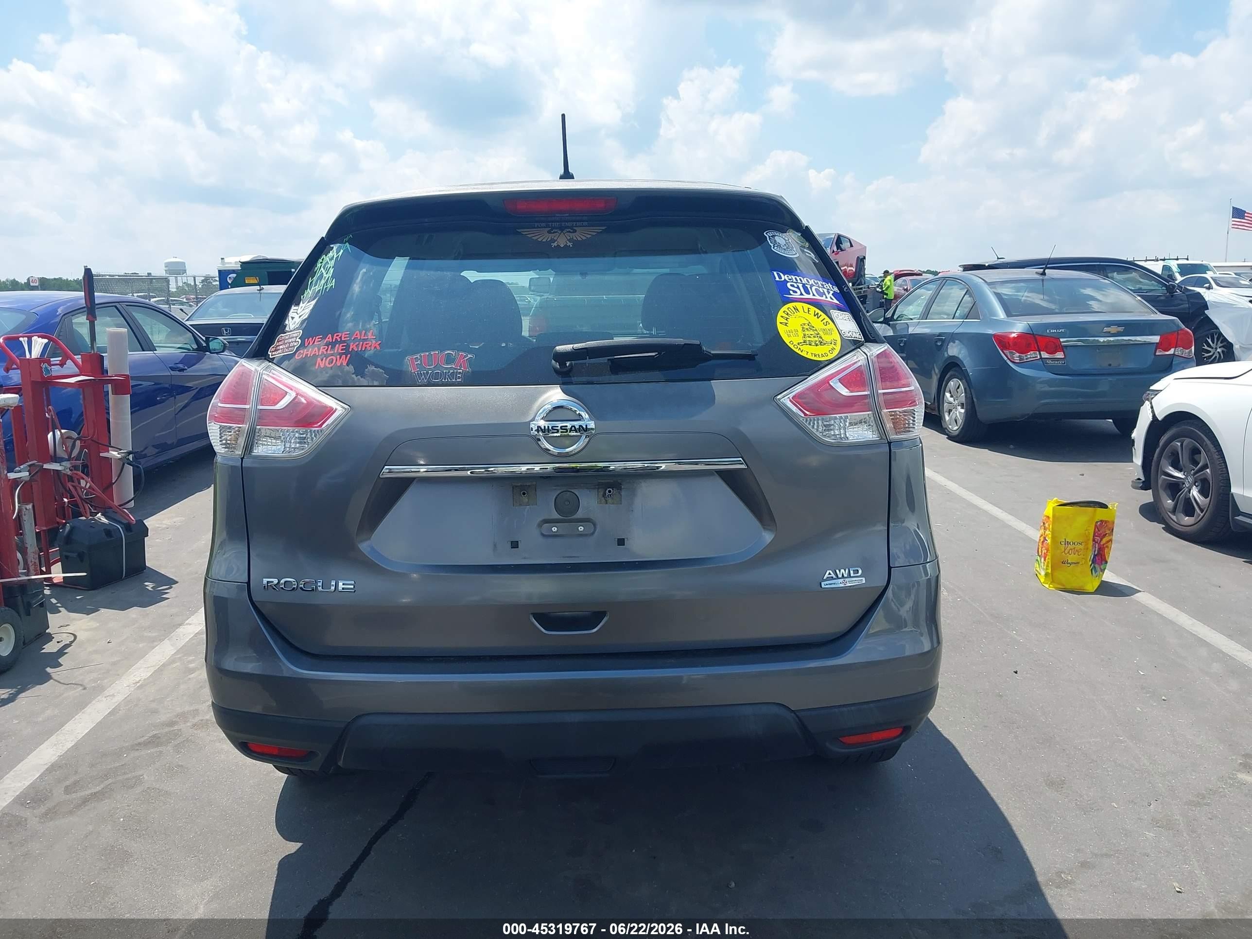 2015 Nissan Rogue S Gray vin: KNMAT2MV5FP515959