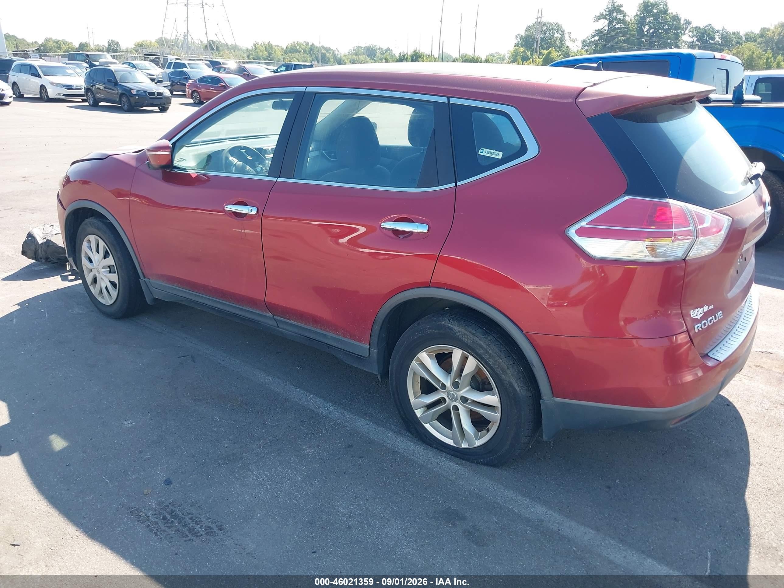 2015 Nissan Rogue S Red vin: KNMAT2MV5FP527898