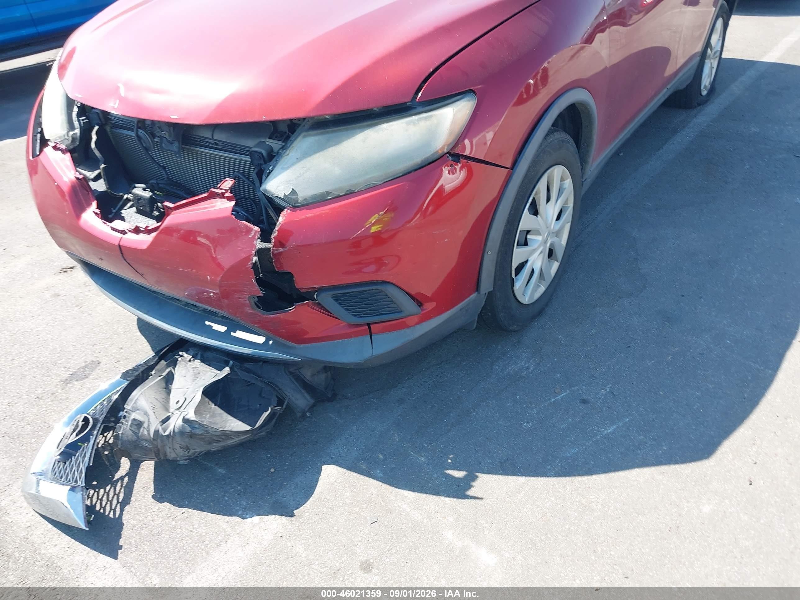 2015 Nissan Rogue S Red vin: KNMAT2MV5FP527898