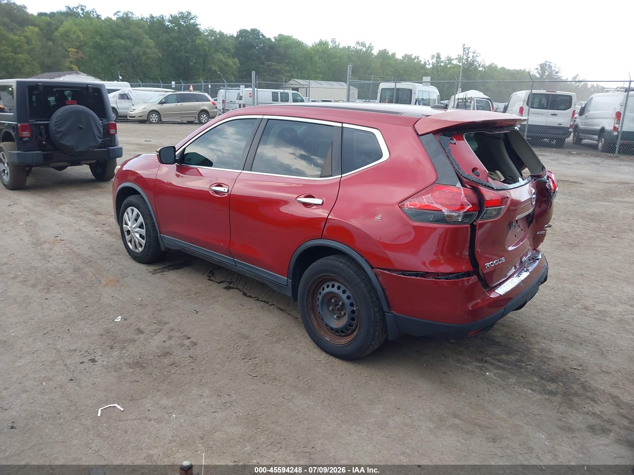2015 Nissan Rogue S Red vin: KNMAT2MV5FP536648