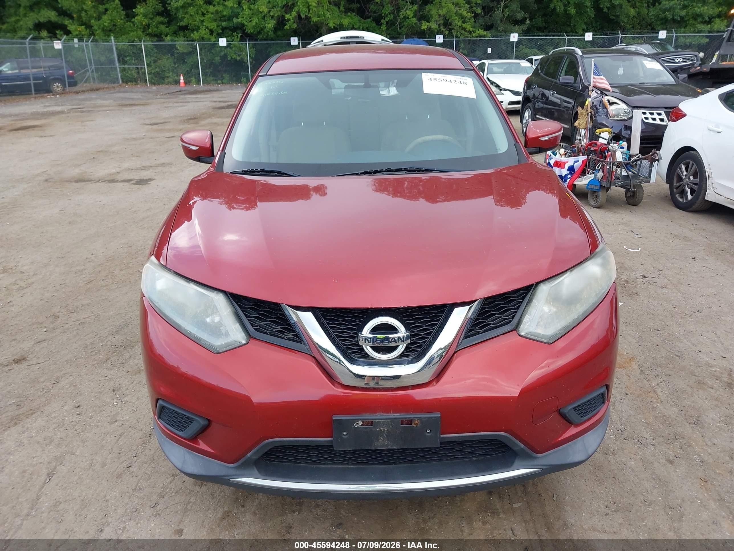 2015 Nissan Rogue S Red vin: KNMAT2MV5FP536648