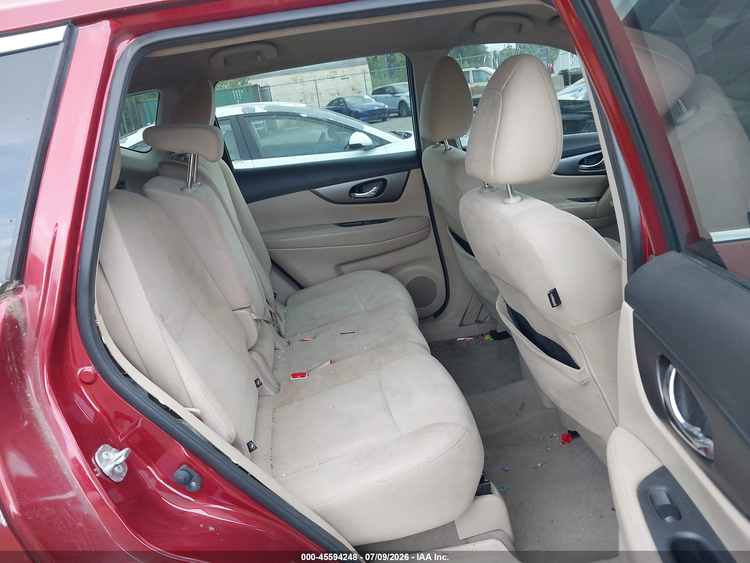 2015 Nissan Rogue S Red vin: KNMAT2MV5FP536648