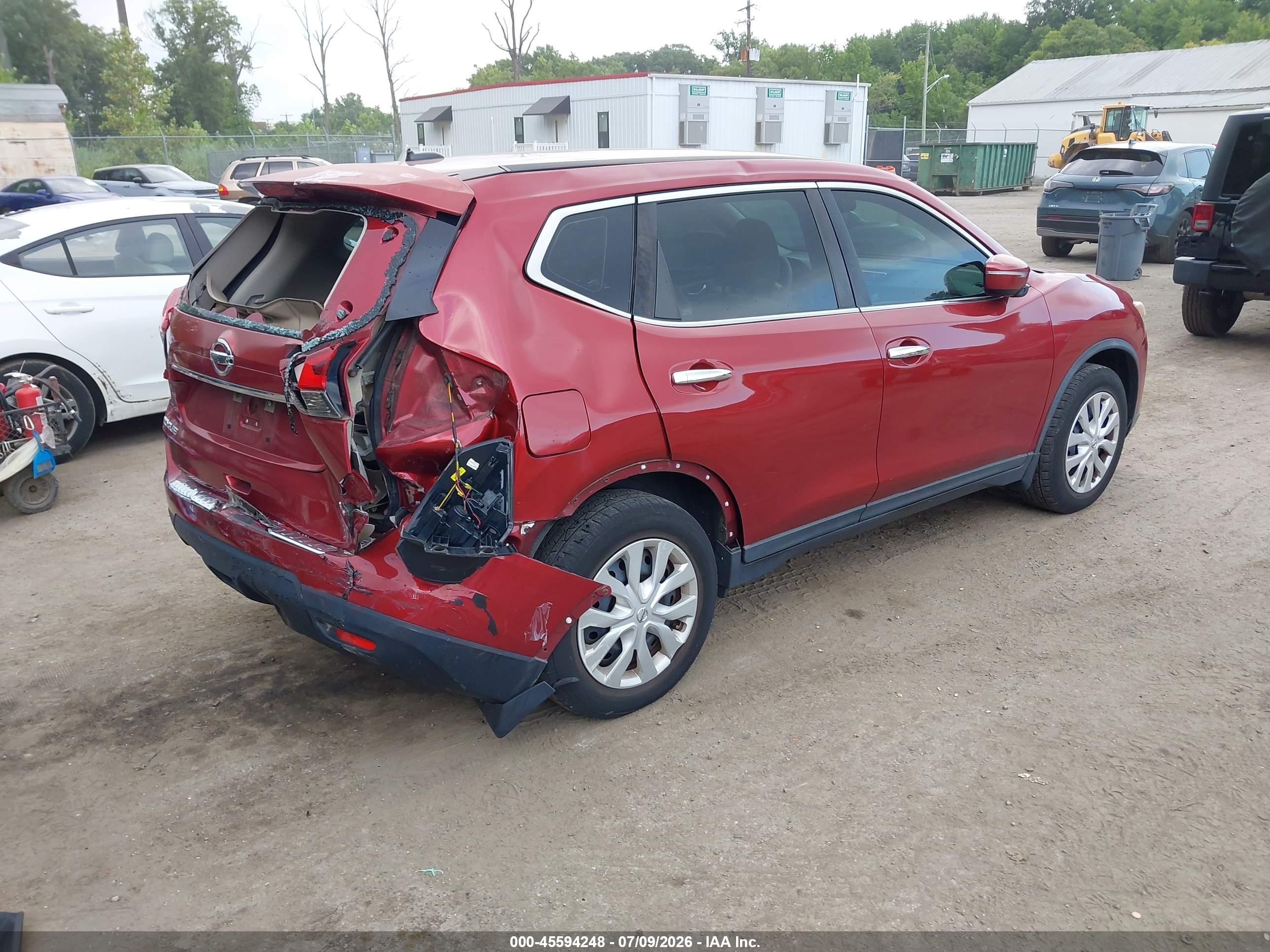 2015 Nissan Rogue S Red vin: KNMAT2MV5FP536648