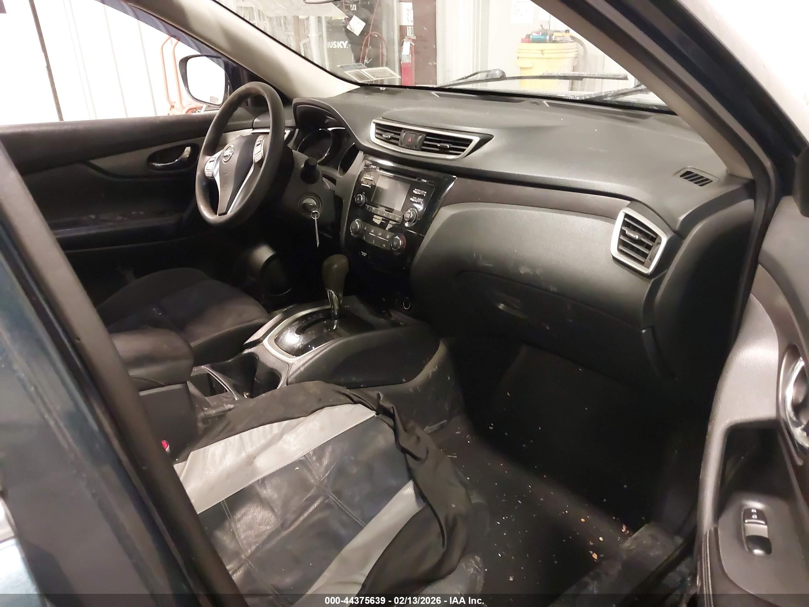 2015 Nissan Rogue S Синий vin: KNMAT2MV5FP549173