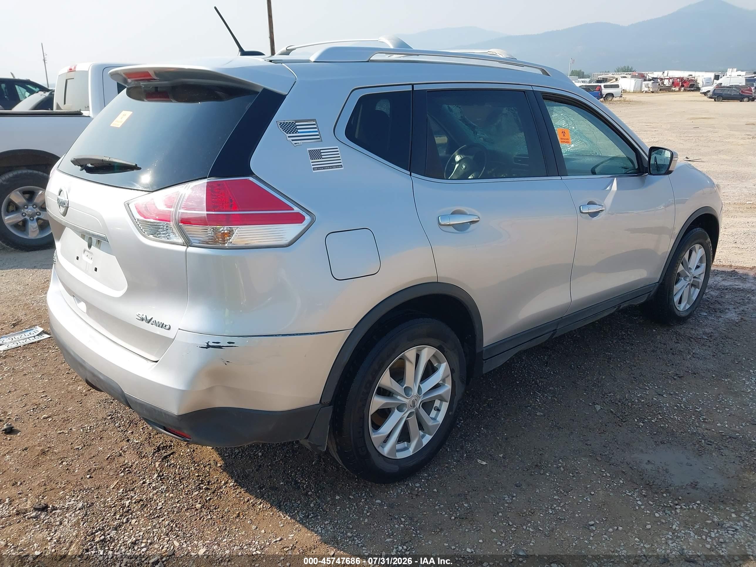 2015 Nissan Rogue Sv Silver vin: KNMAT2MV5FP552607