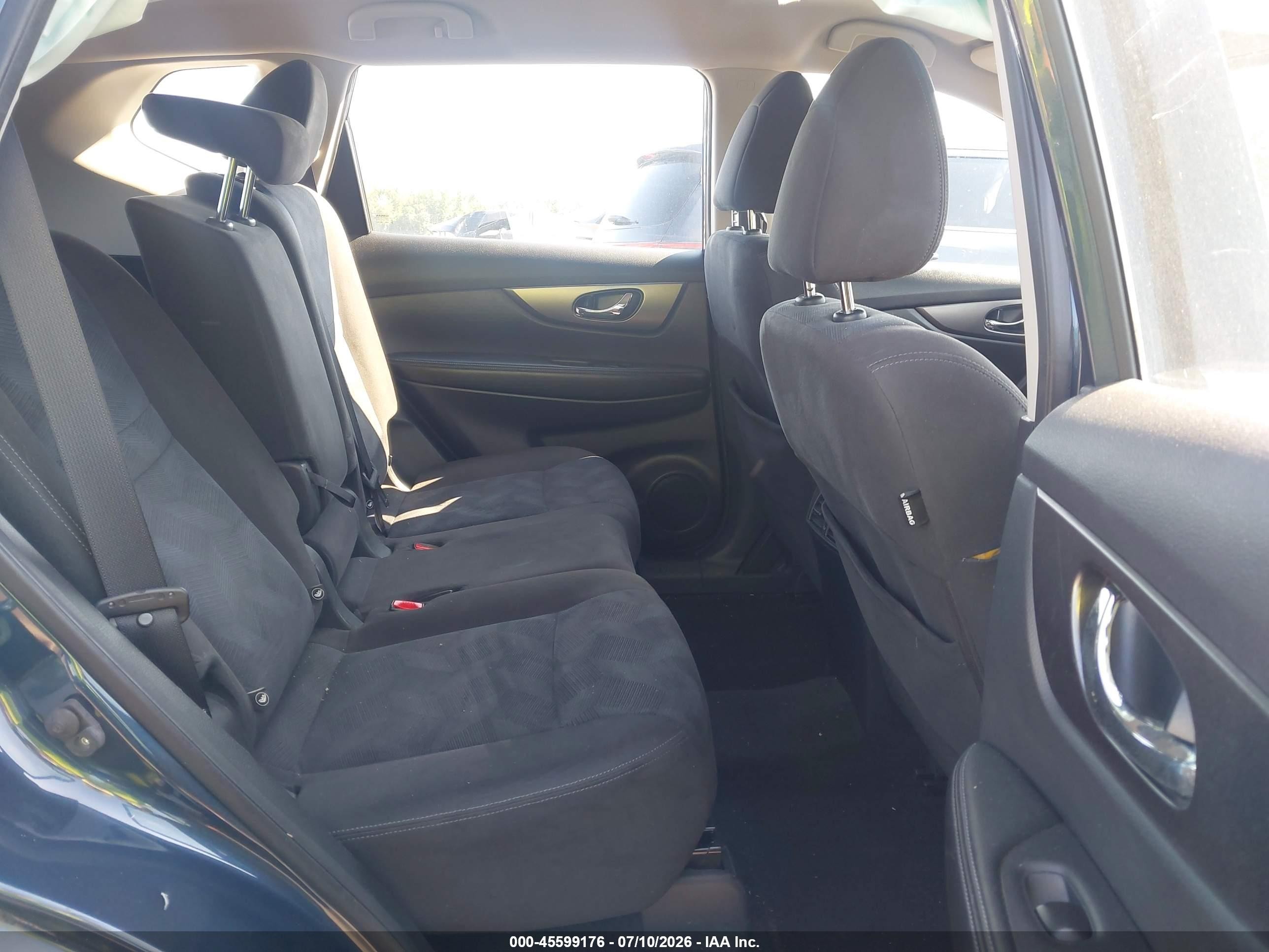 2015 Nissan Rogue S Blue vin: KNMAT2MV5FP580603
