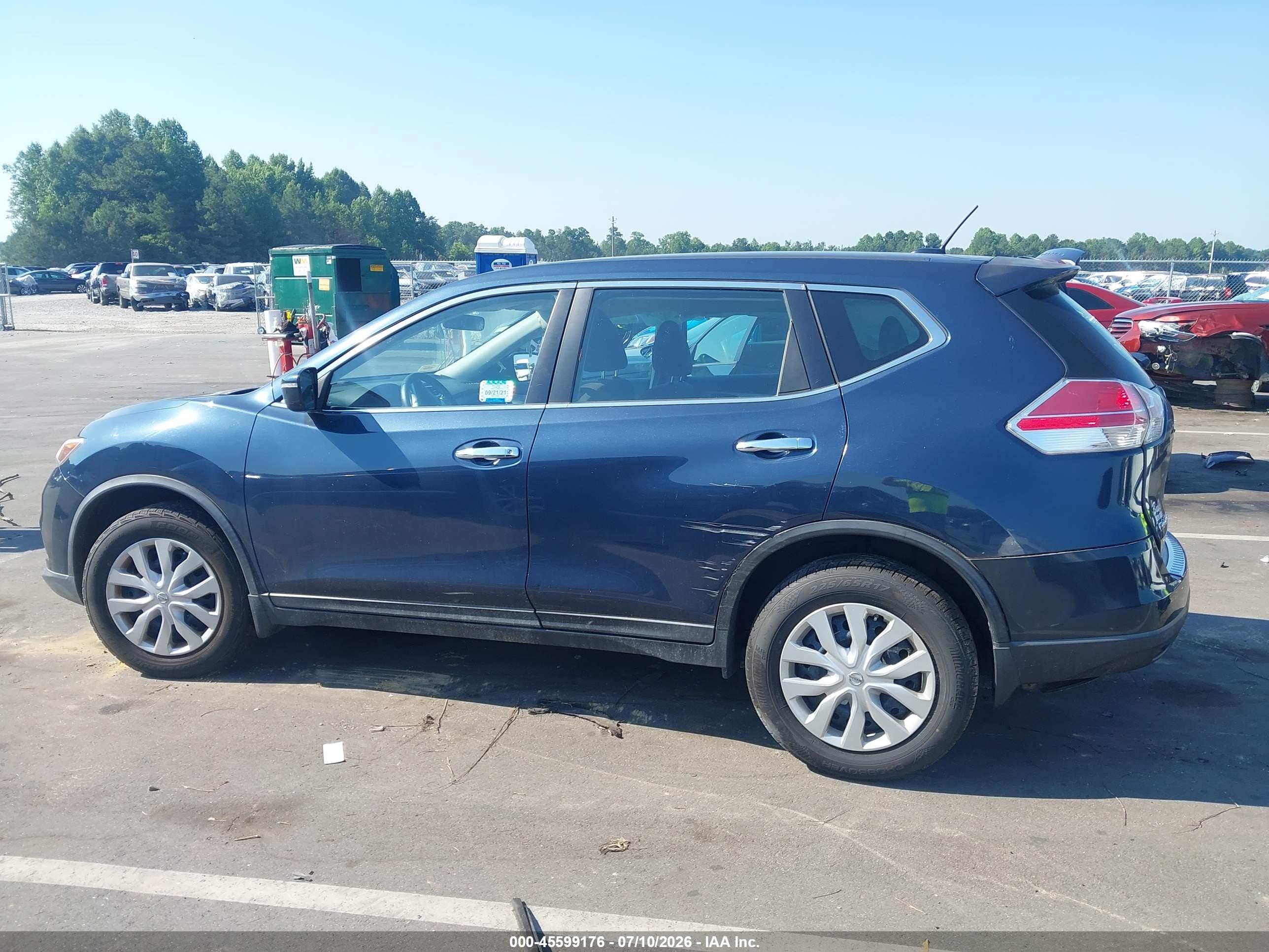 2015 Nissan Rogue S Blue vin: KNMAT2MV5FP580603