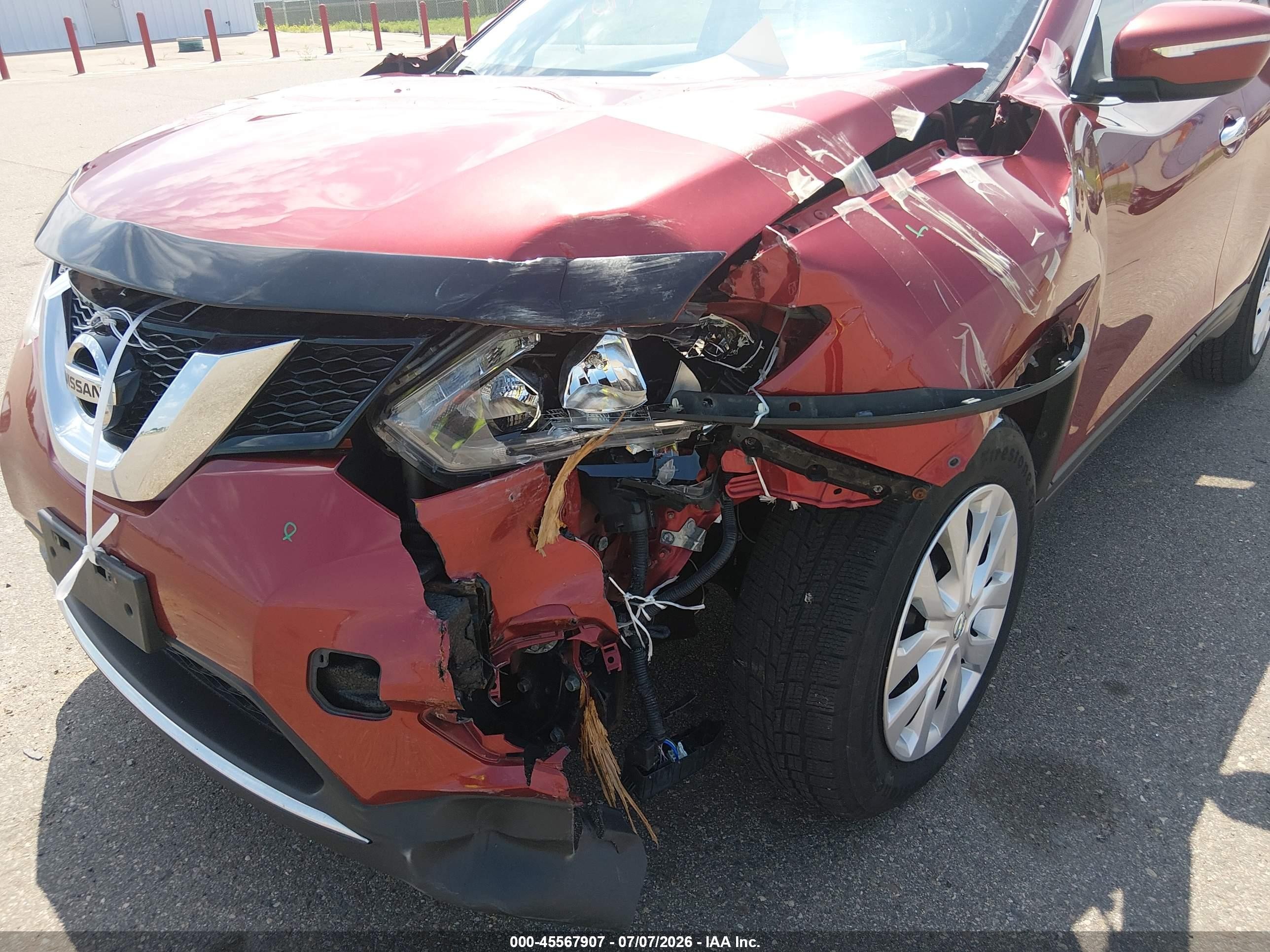 2015 Nissan Rogue S Burgundy vin: KNMAT2MV5FP589575