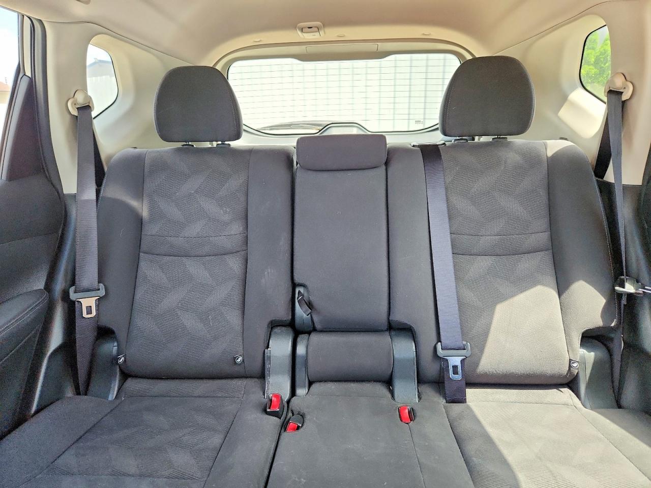 2016 Nissan Rogue Sv Серый vin: KNMAT2MV5GP677317