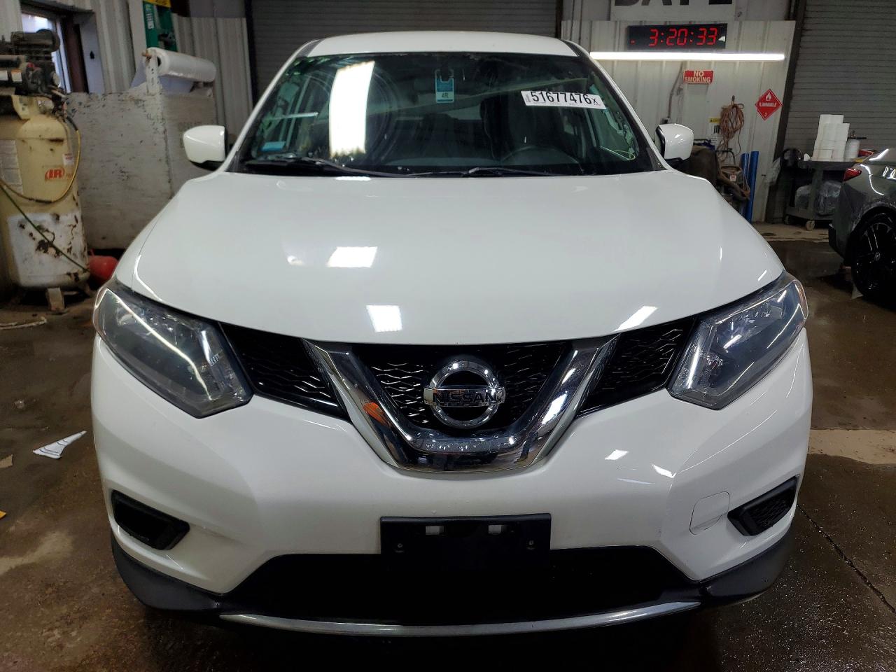 2016 Nissan Rogue S White vin: KNMAT2MV5GP687331