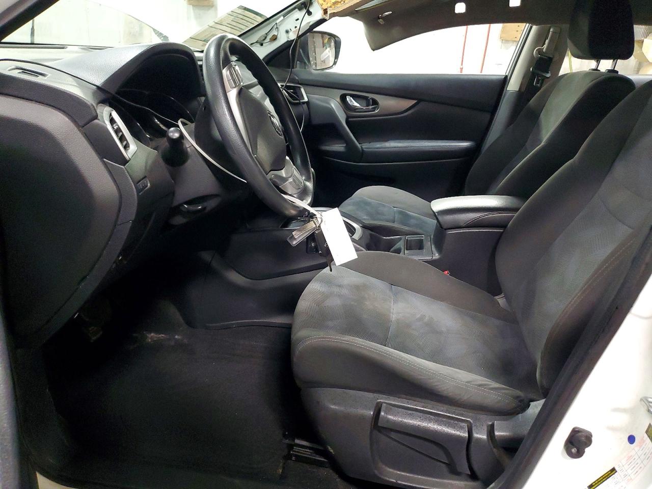 2016 Nissan Rogue S White vin: KNMAT2MV5GP687331