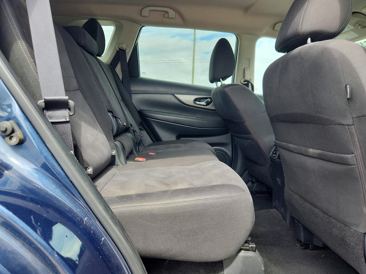 2016 Nissan Rogue S Blue vin: KNMAT2MV5GP712146